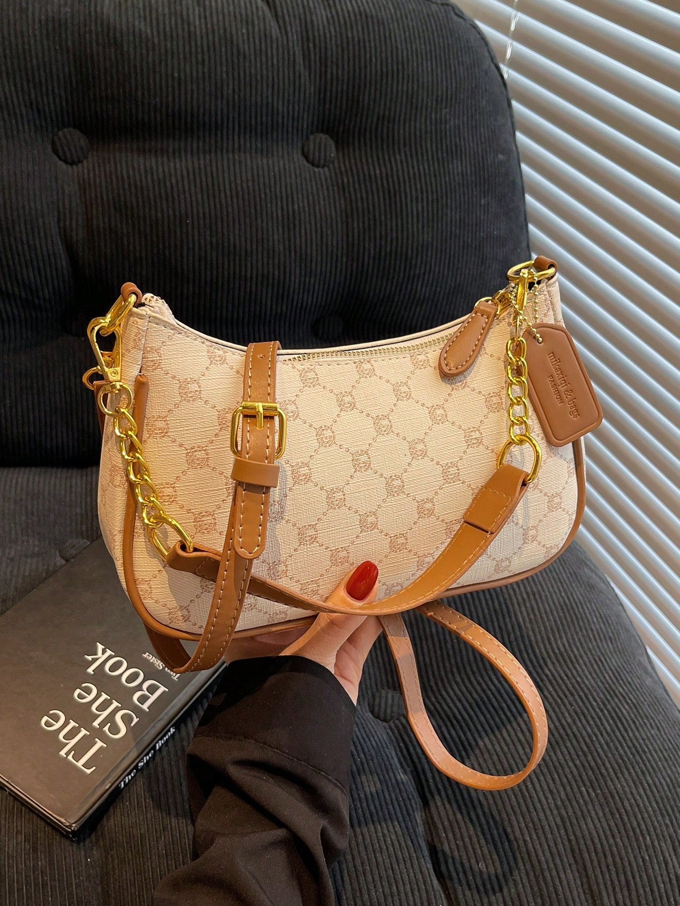 1pc Solid Color PU Leather Shoulder Bag For Women, Versatile Crossbody Bag For Commuting, Adjustable Shoulder Strap