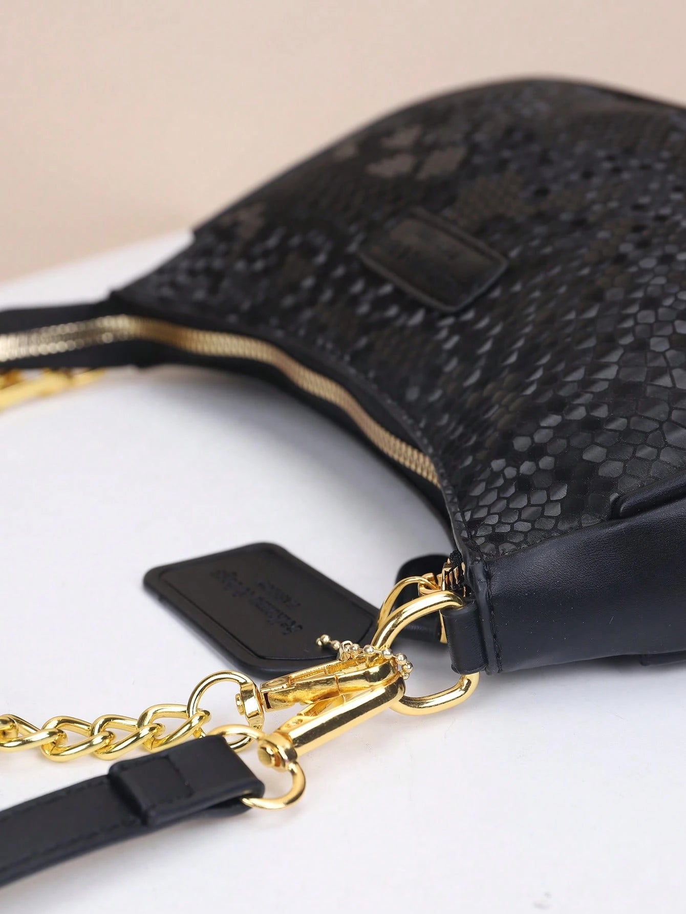 1pc Solid Color PU Leather Shoulder Bag For Women, Versatile Crossbody Bag For Commuting, Adjustable Shoulder Strap