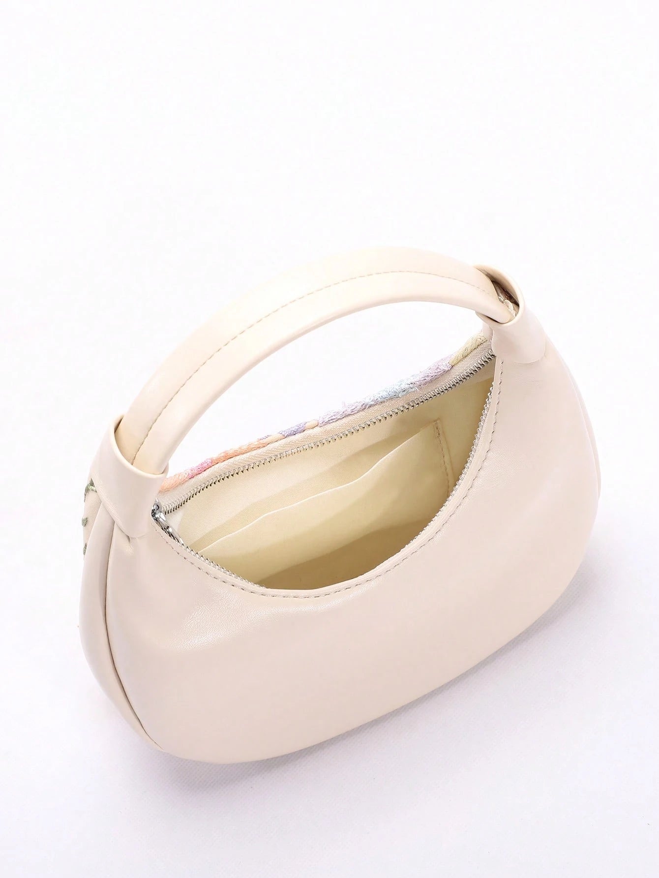2024 Spring New Arrival Women Handbag, One Piece Of Solid Color Pearl Glossy PU Cloud Bag, Fashionable And Concise Stitching Design With Elegant Elegant For Lady, Foldable And Wrinkled Bag Style.