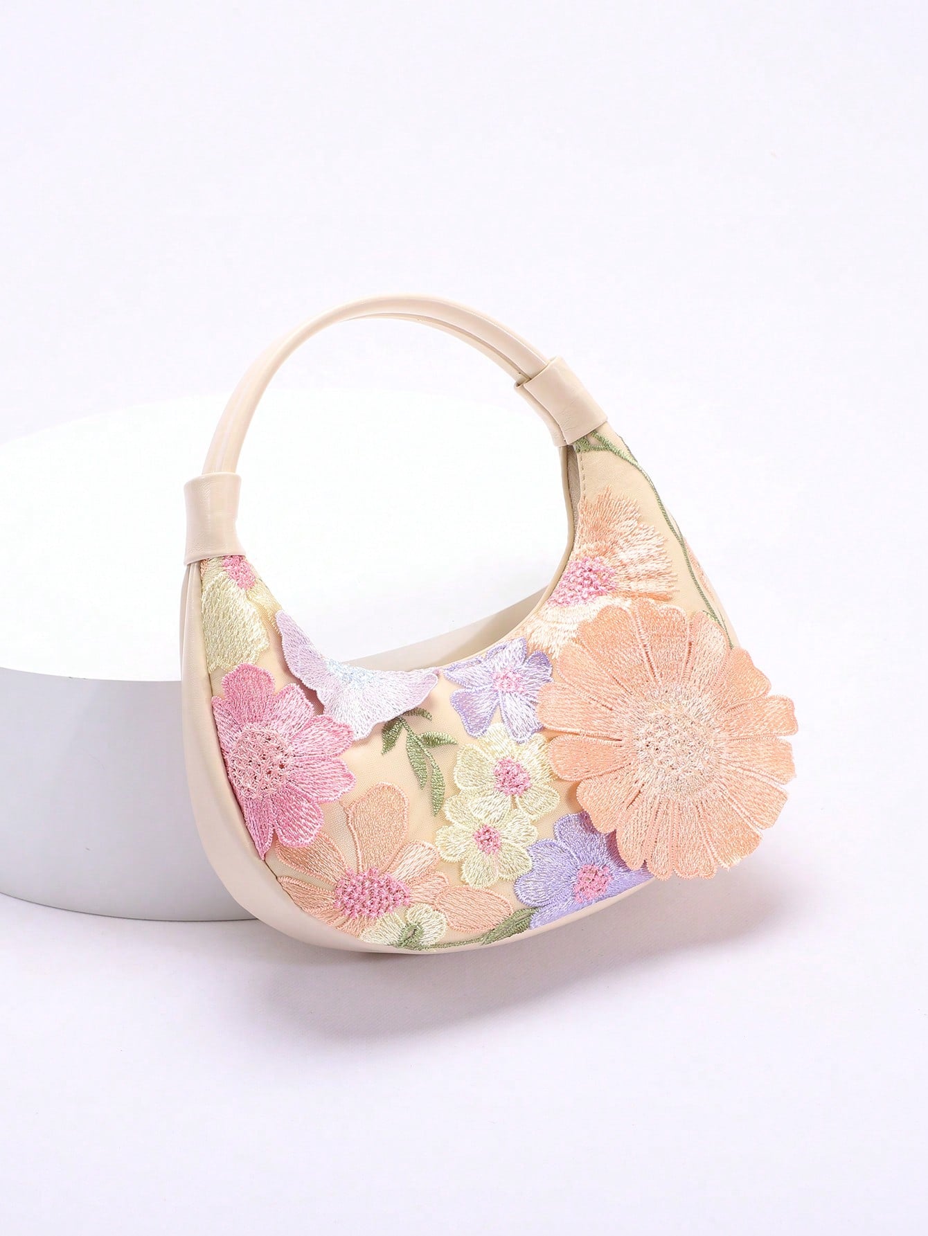 2024 Spring New Arrival Women Handbag, One Piece Of Solid Color Pearl Glossy PU Cloud Bag, Fashionable And Concise Stitching Design With Elegant Elegant For Lady, Foldable And Wrinkled Bag Style.