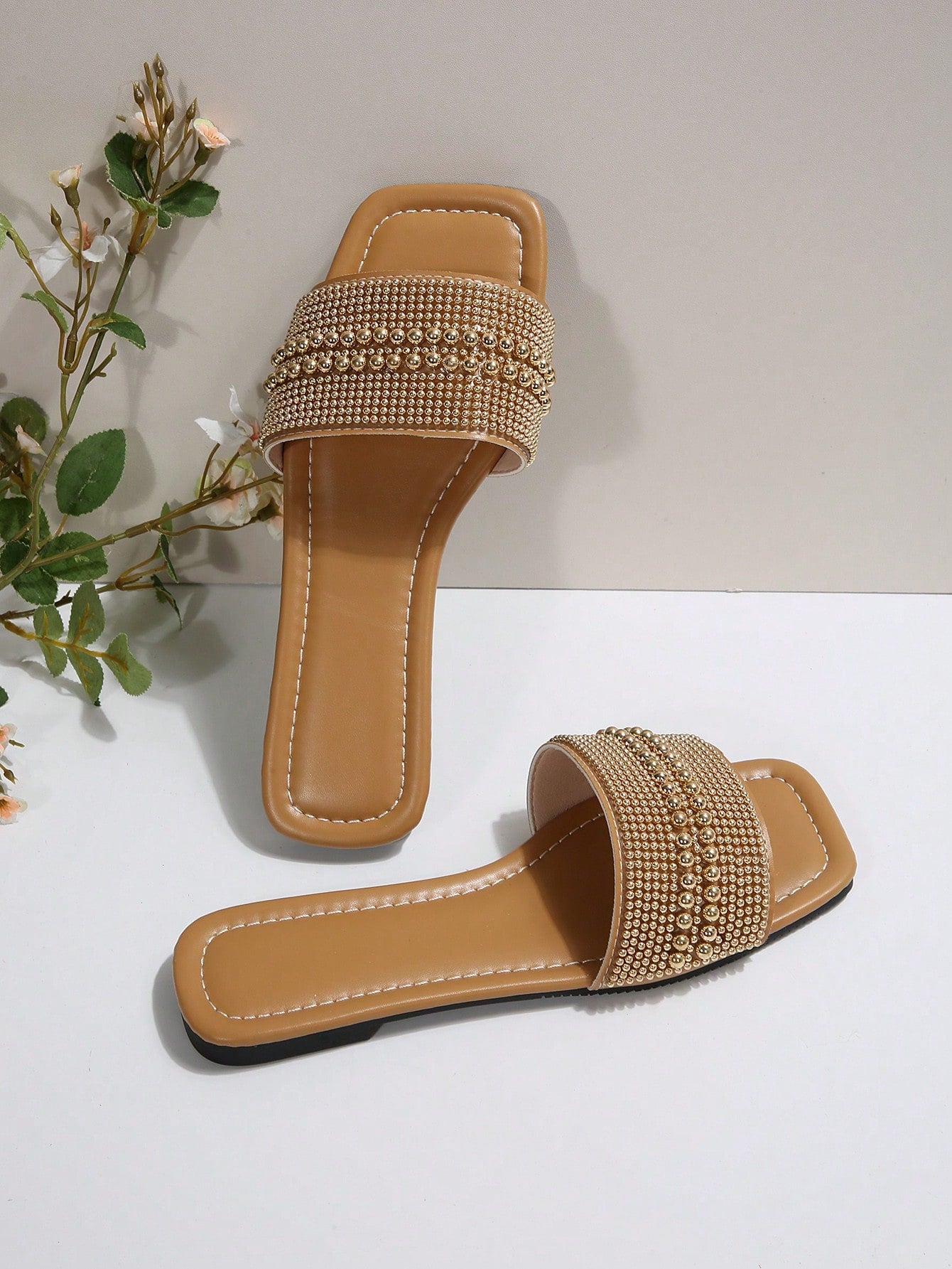New Plus Size Luxury Anti-Slip Square Toe Mule Rhinestone & Pearl Embellished Fashion Versatile Women Beach Vacation Sandals