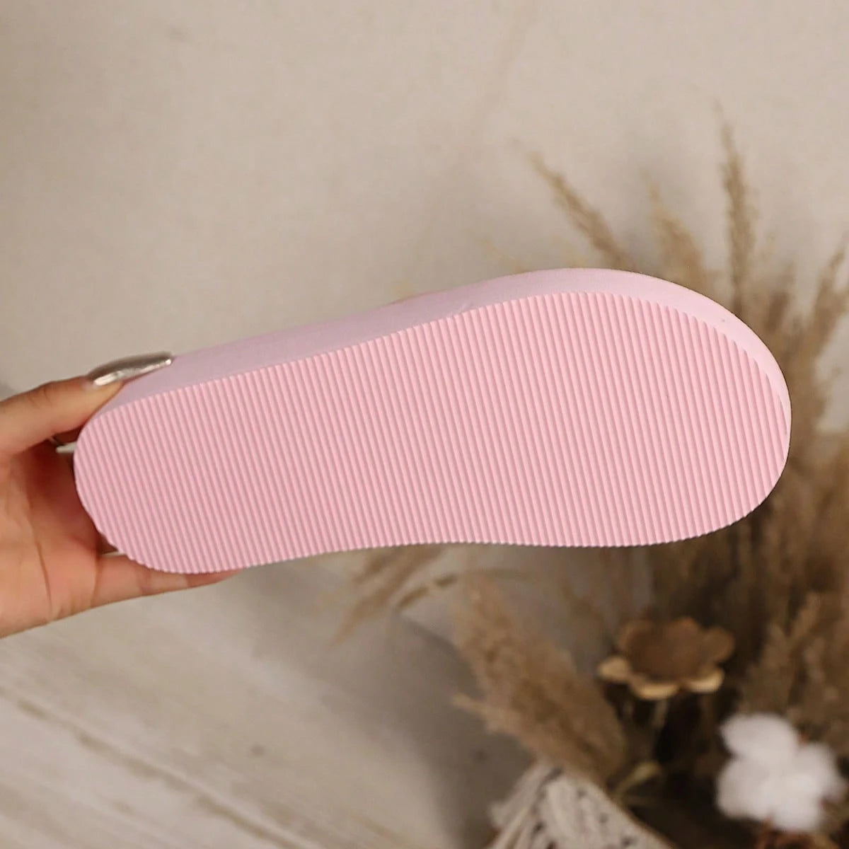 Women's Flip Flops - European & American Style Lightweight Comfortable Casual House Thong Sandals - Beach Slippers