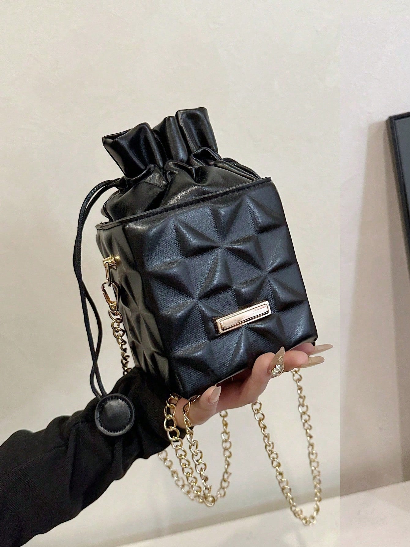 Women's Drawstring Closure Square Mini Chain Crossbody Bag