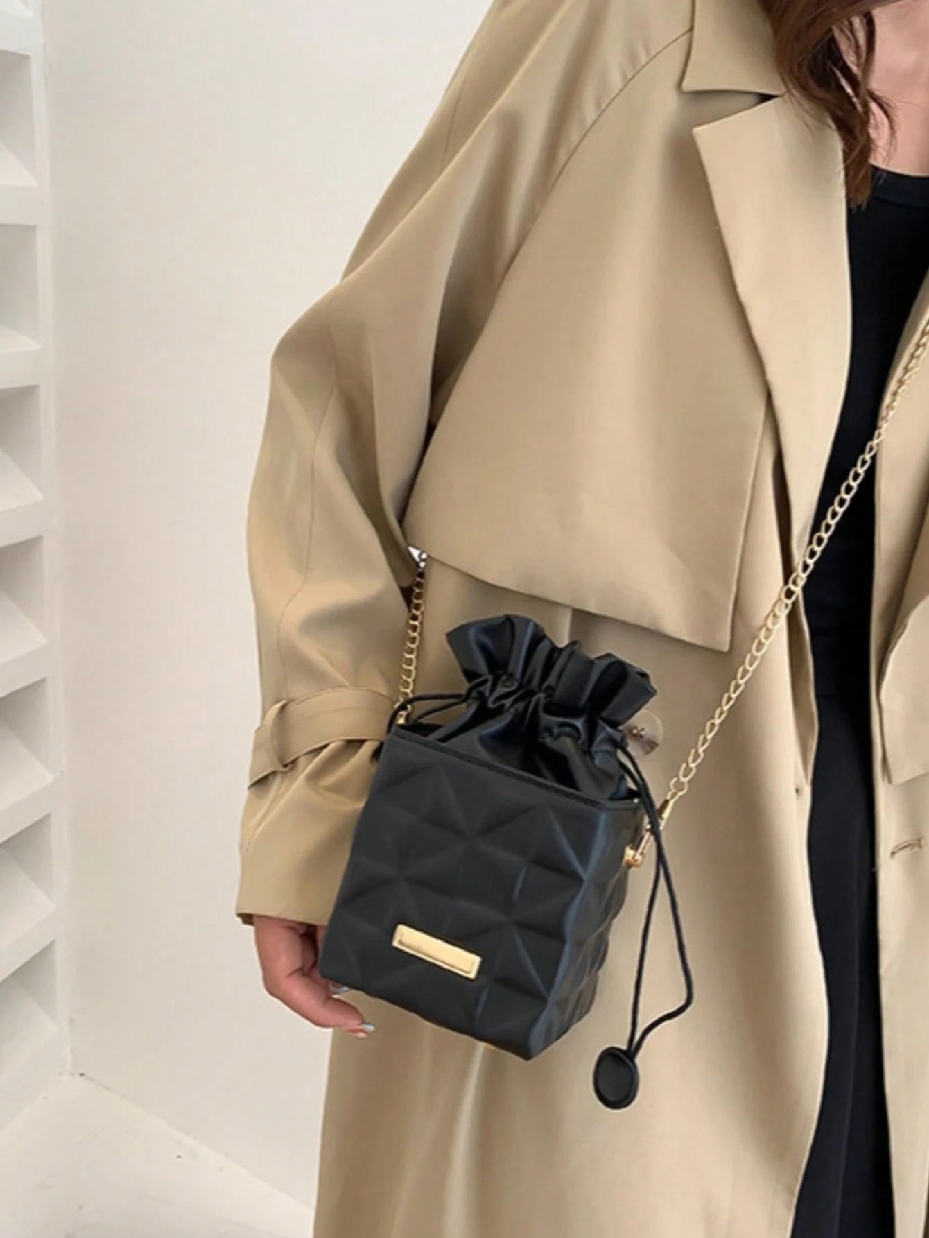Women's Drawstring Closure Square Mini Chain Crossbody Bag