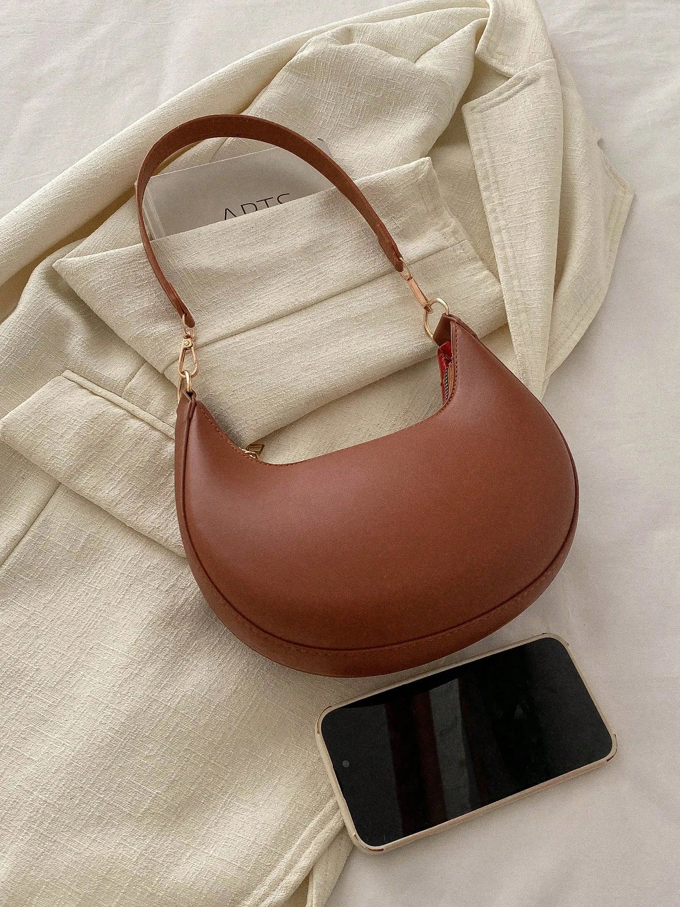 1pc Coffee Brown Crescent-Shaped PU Leather Shoulder Bag, Fashion Simple Solid Color Women Underarm Bag, Autumn/Winter