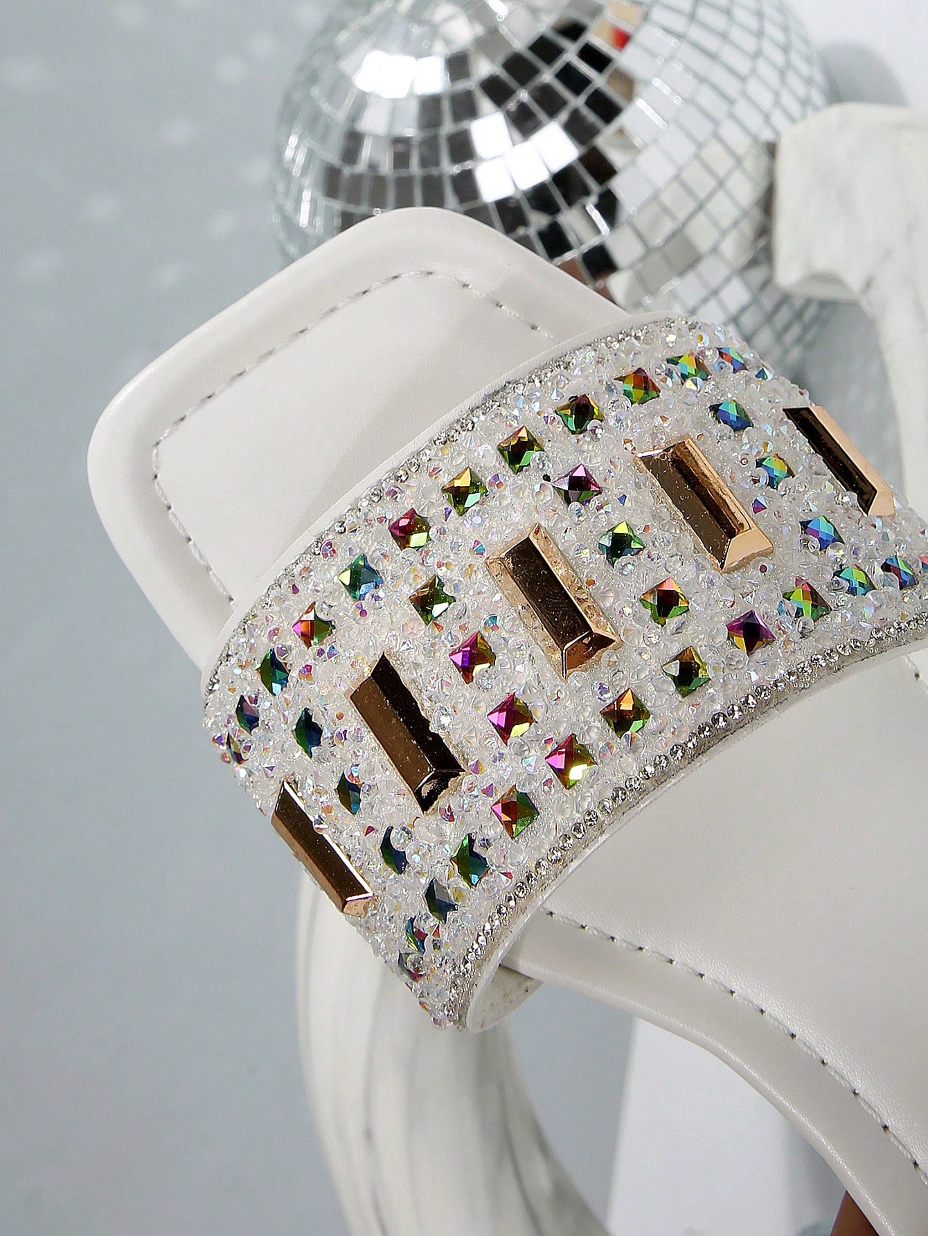 New Plus Size Luxury Anti-Slip Square Toe Mule Rhinestone & Pearl Embellished Fashion Versatile Women Beach Vacation Sandals