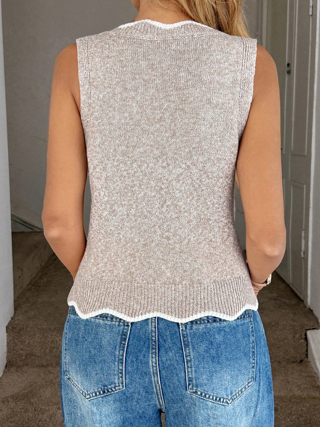 Easowa Women Casual Contrast Color Wave Collar Sleeveless Knit Vest, Basic Spring/Summer Everyday Clothing Summer Outfits For Women Going Out Tops Women