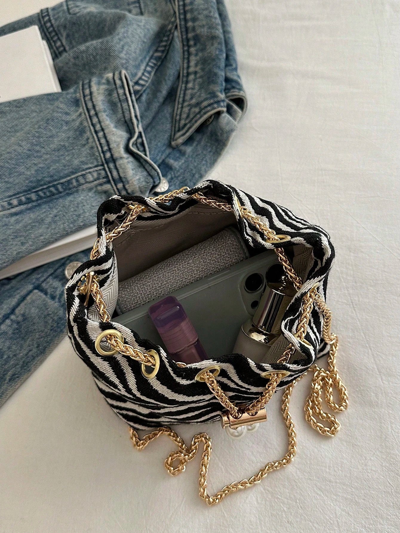 Fashion Solid Color Hollow Out Woven Chain Drawstring Mini Crossbody Bucket Bag