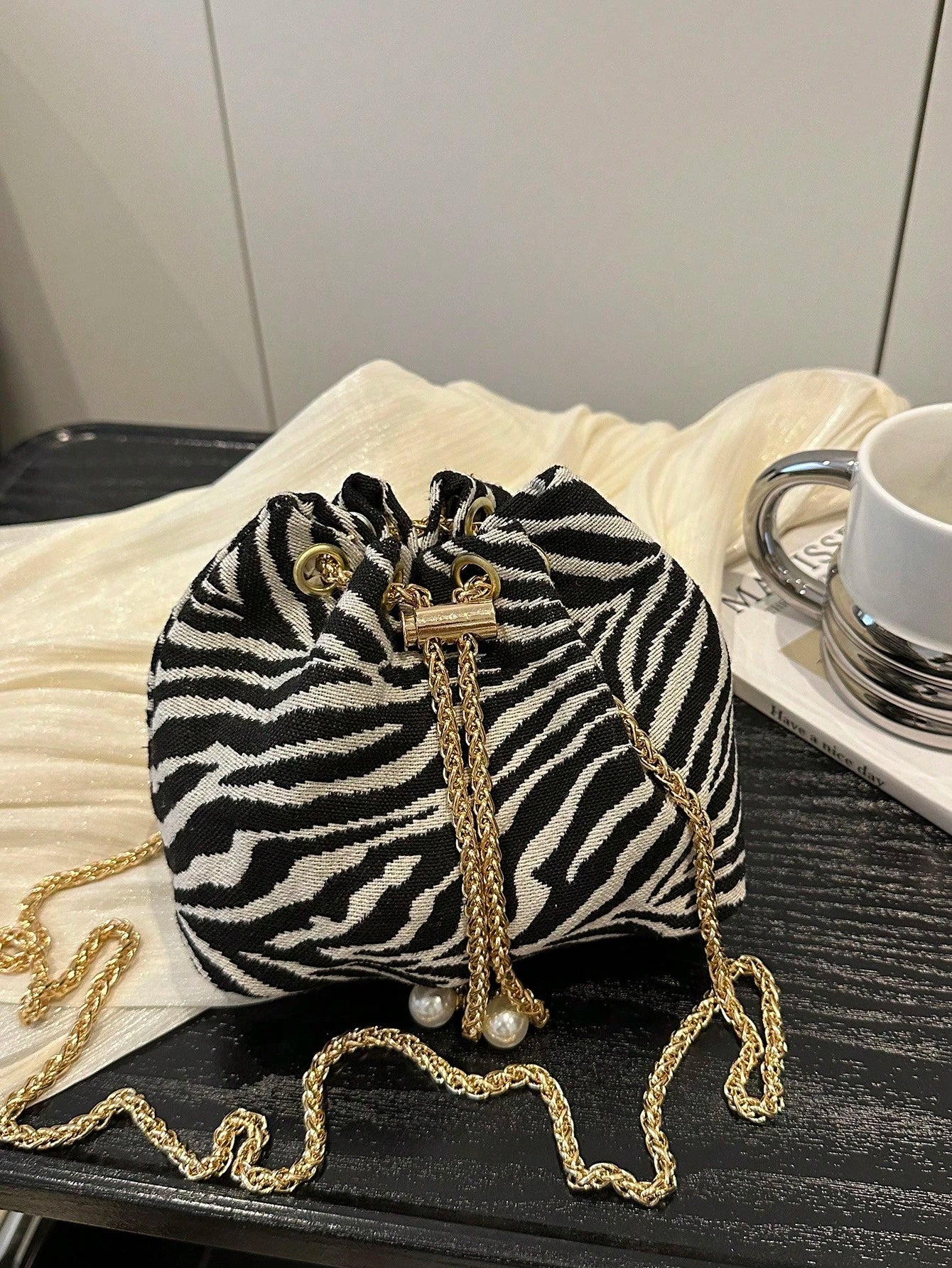 Fashion Solid Color Hollow Out Woven Chain Drawstring Mini Crossbody Bucket Bag