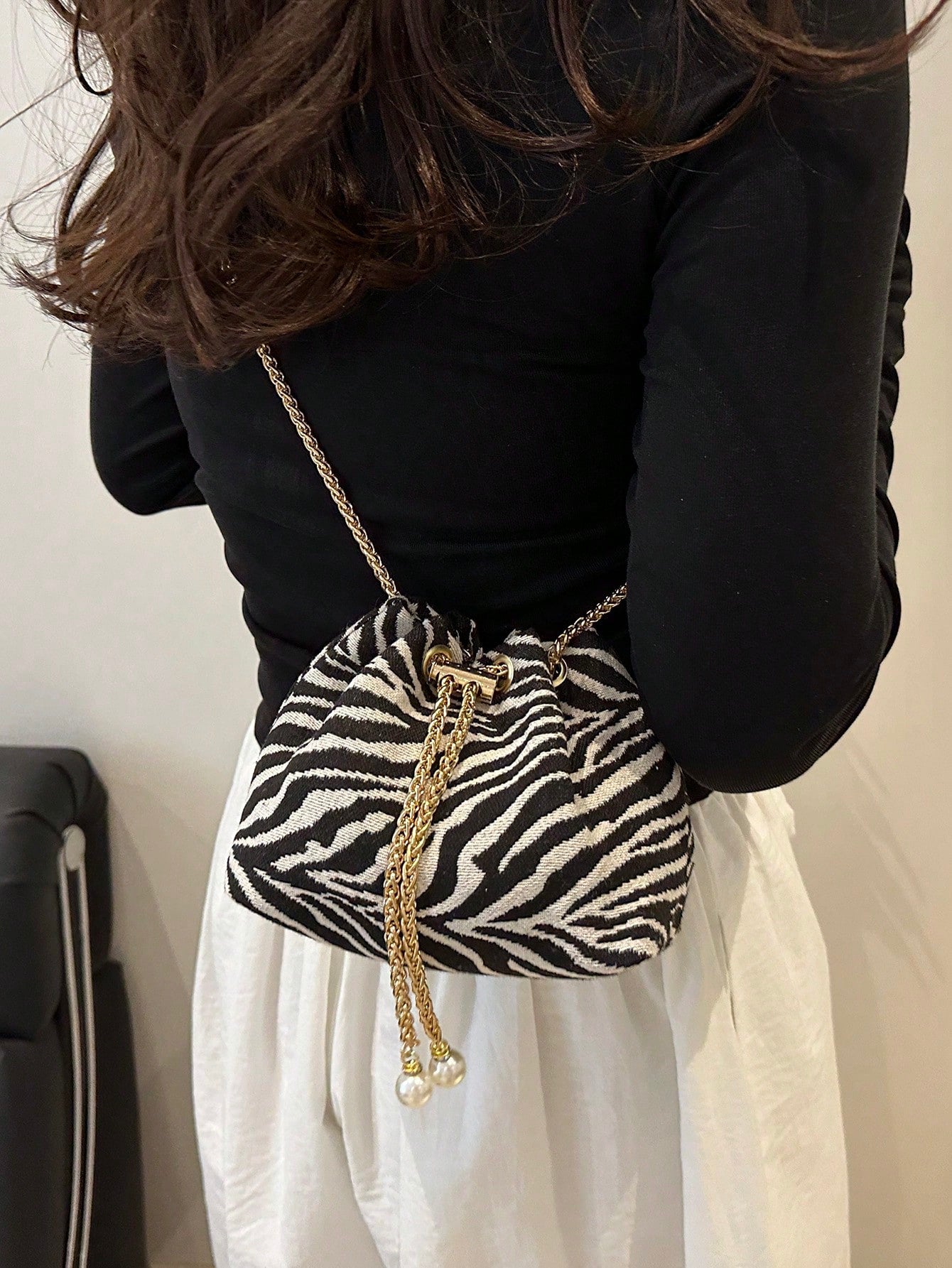 Fashion Solid Color Hollow Out Woven Chain Drawstring Mini Crossbody Bucket Bag