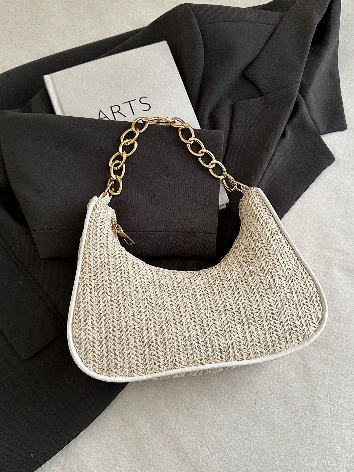 Fashionable Solid-Color Metal Chain Straw Crescent Moon Tote Bag, Women's Multi-Purpose Handbag, Clutch, Beach Bag, Casual Straw Handbag, Phone Pouch
