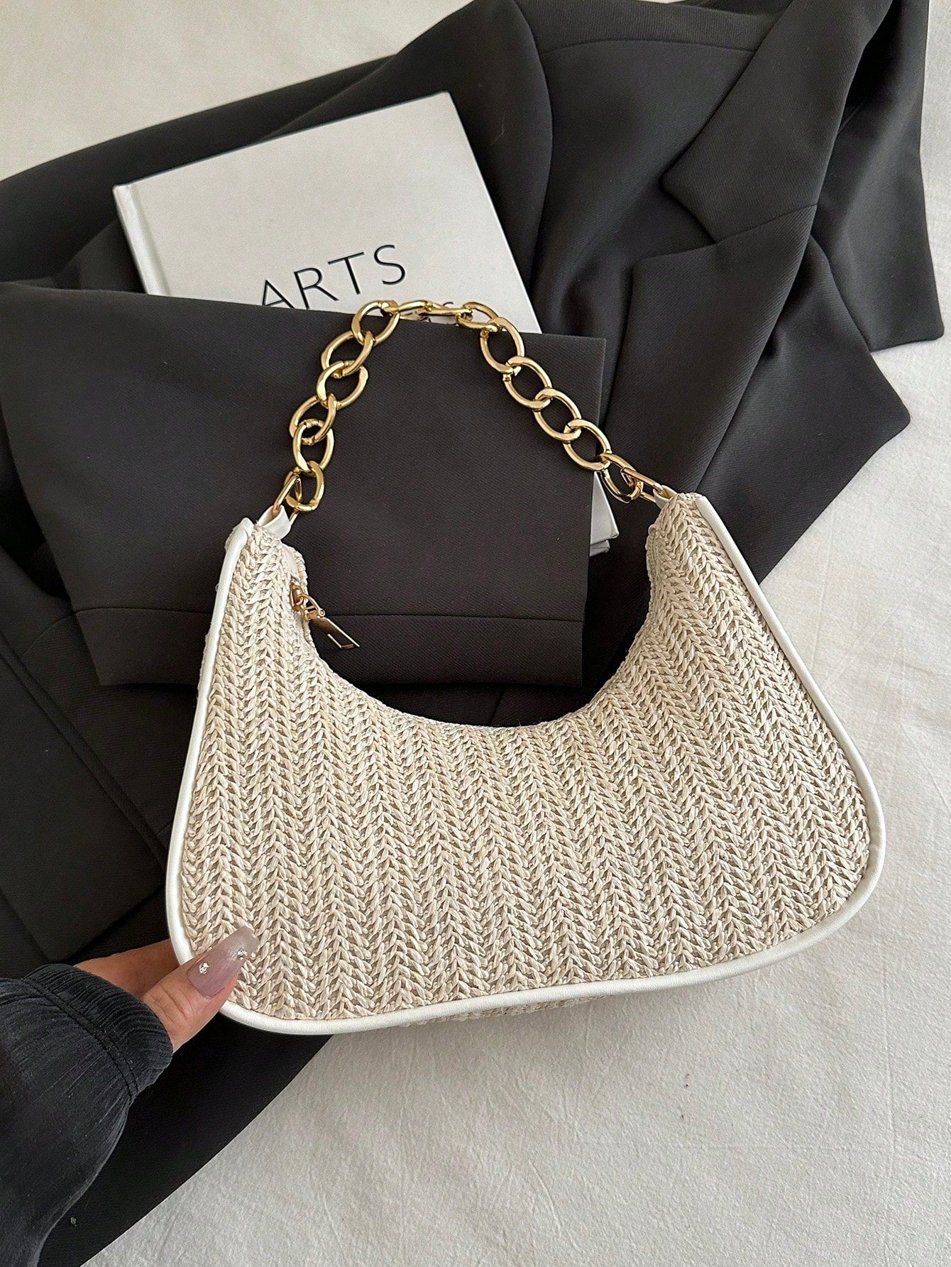 Fashionable Solid-Color Metal Chain Straw Crescent Moon Tote Bag, Women's Multi-Purpose Handbag, Clutch, Beach Bag, Casual Straw Handbag, Phone Pouch