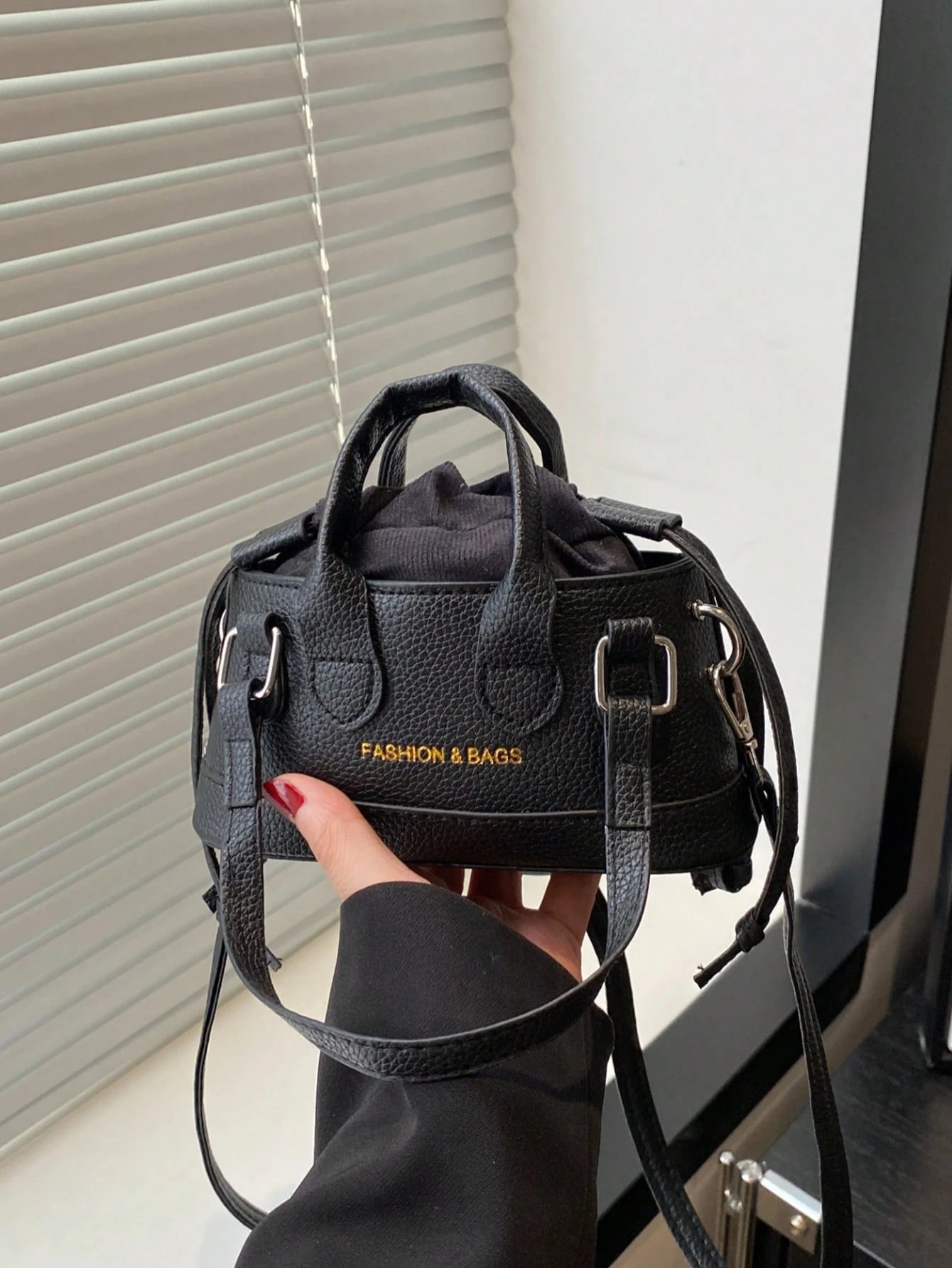 Crocodile Embossed Bucket Bag Mini Drawstring Design Funky