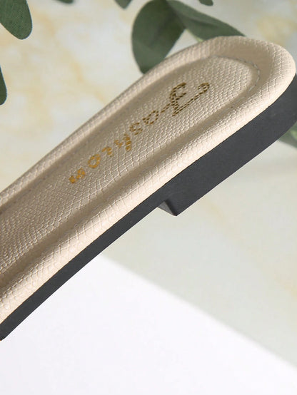 New Plus Size Luxury Anti-Slip Square Toe Mule Rhinestone & Pearl Embellished Fashion Versatile Women Beach Vacation Sandals