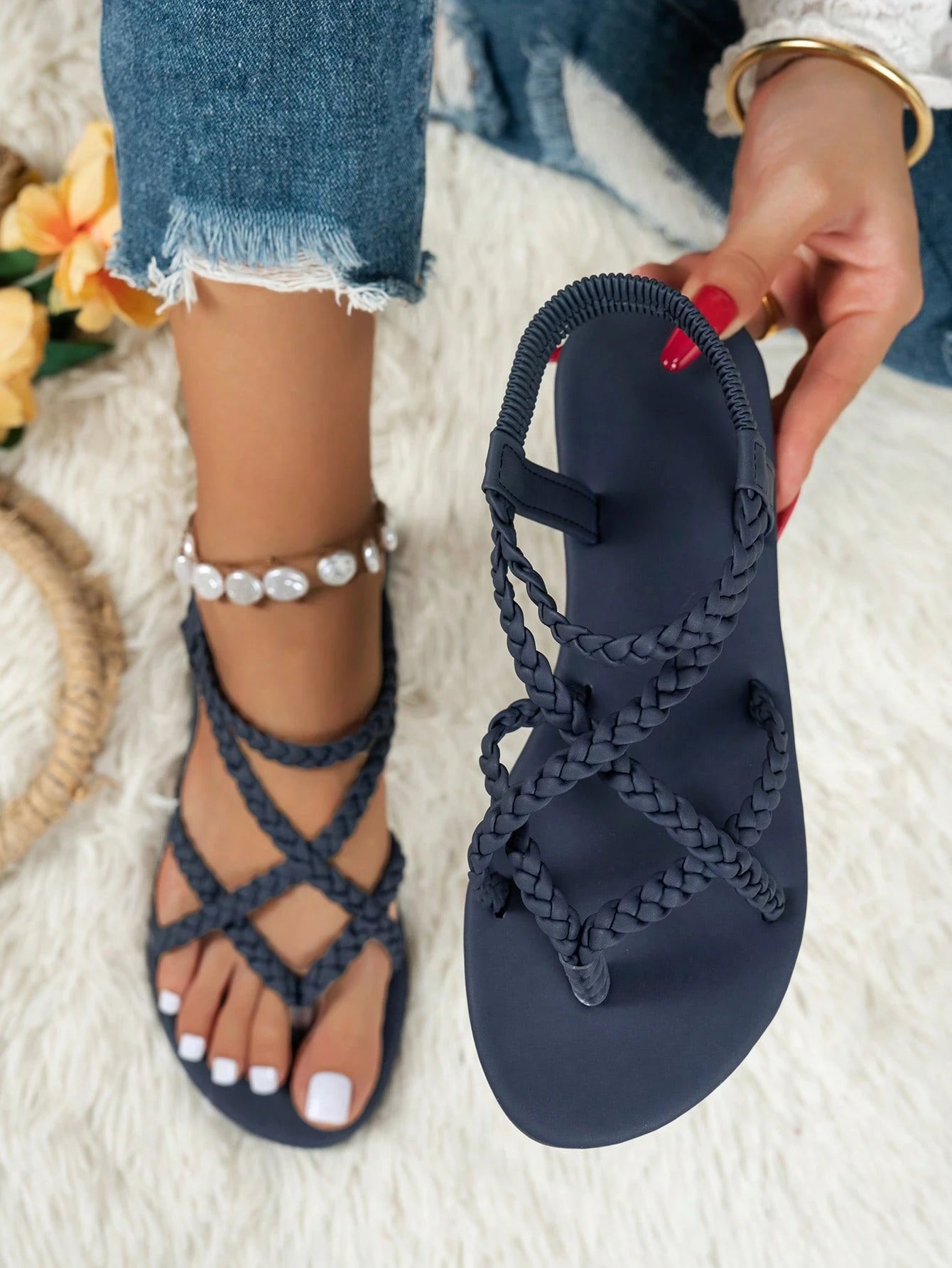 Women Flat Sandals, Solid Color Criss-Cross Elastic Strap Non-Slip Casual Summer Beach Sandals