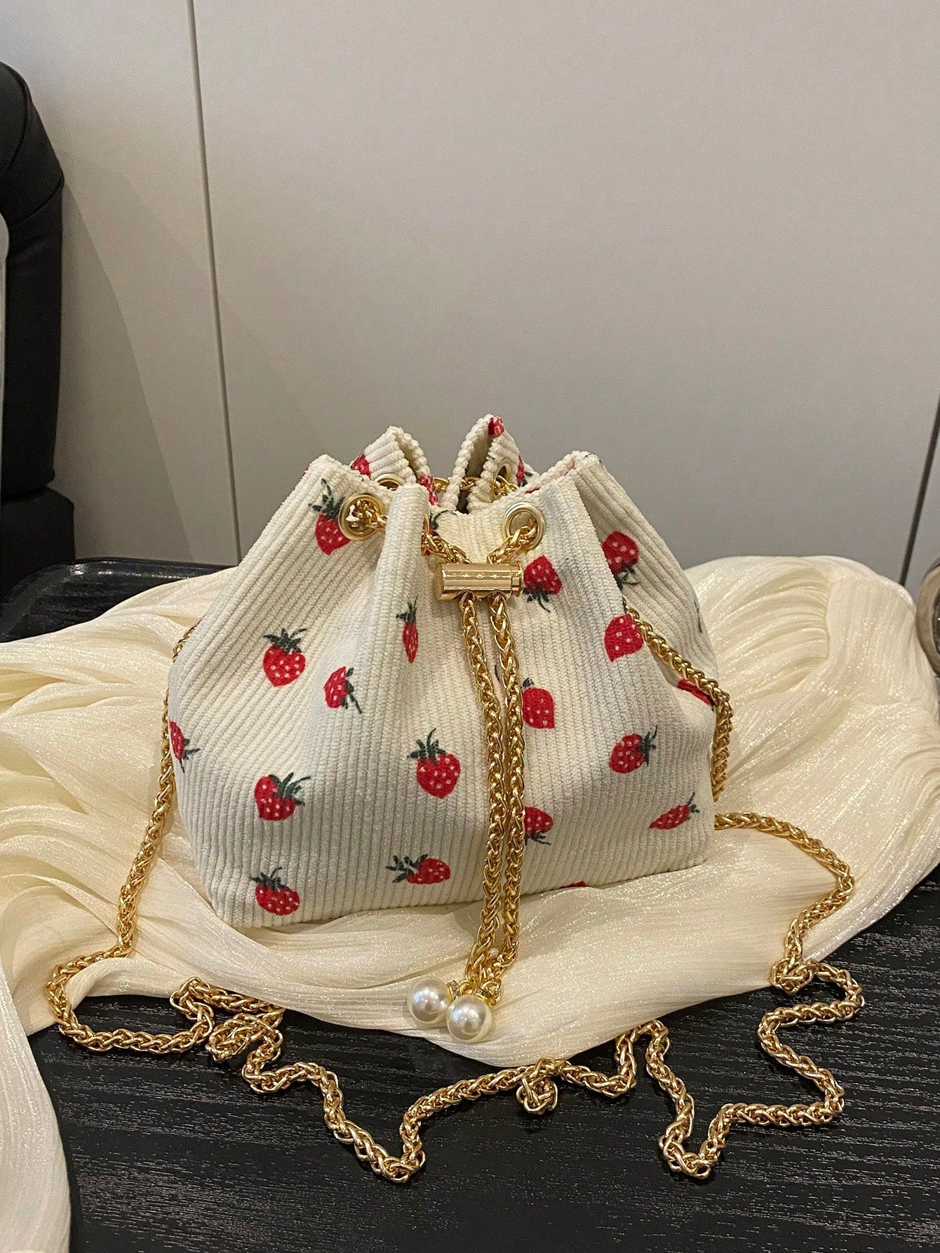 Fashion Solid Color Hollow Out Woven Chain Drawstring Mini Crossbody Bucket Bag