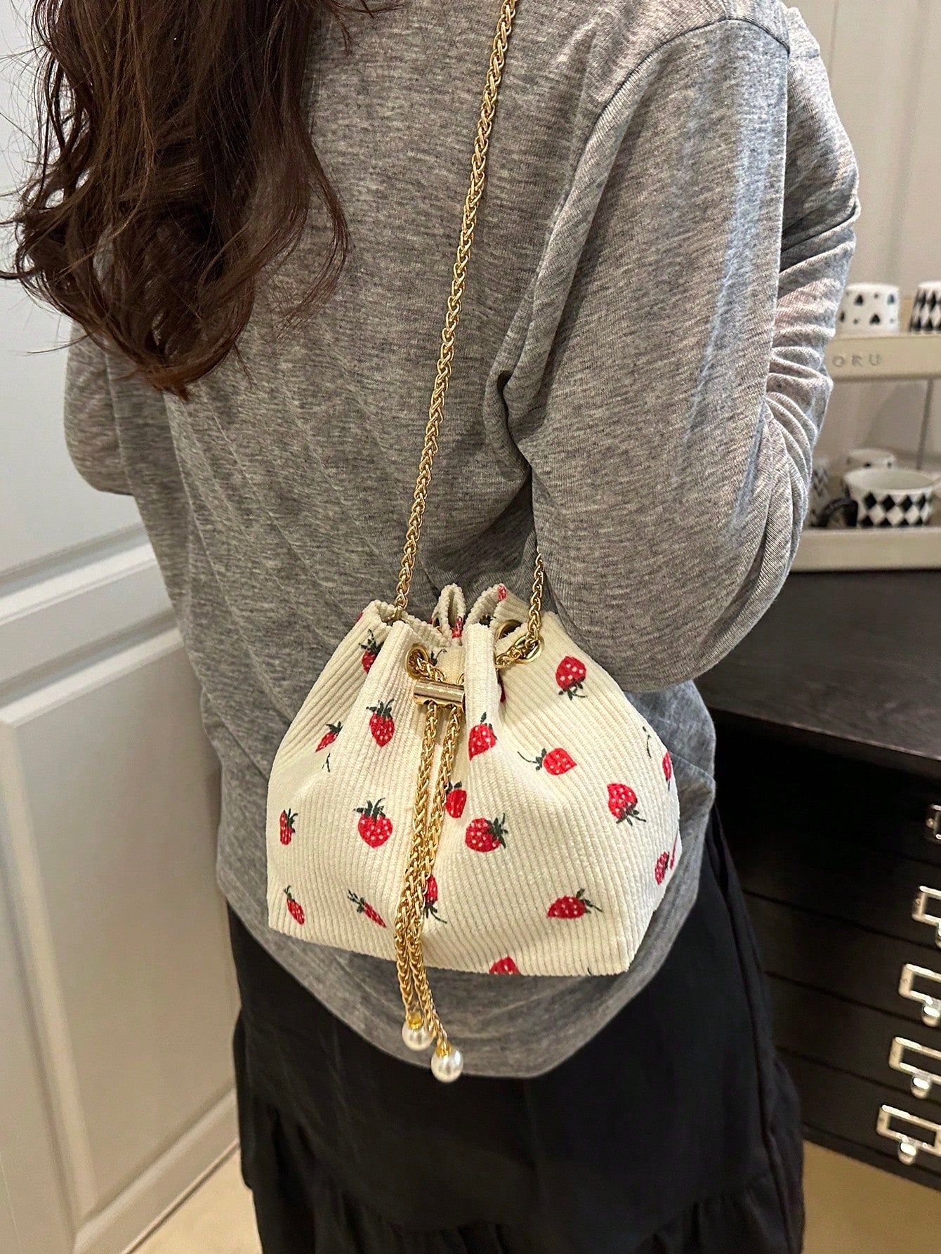 Fashion Solid Color Hollow Out Woven Chain Drawstring Mini Crossbody Bucket Bag