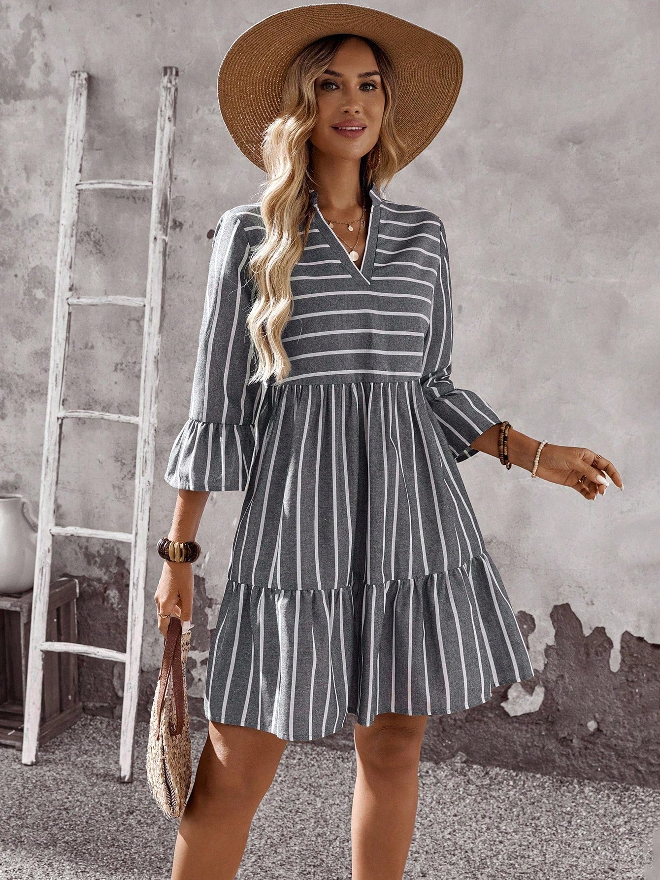 EMERY ROSE Women's Floral Print Cutout V-Neck Ruffled Hem Long Sleeve Mini Dress,Summer Dresses For Women