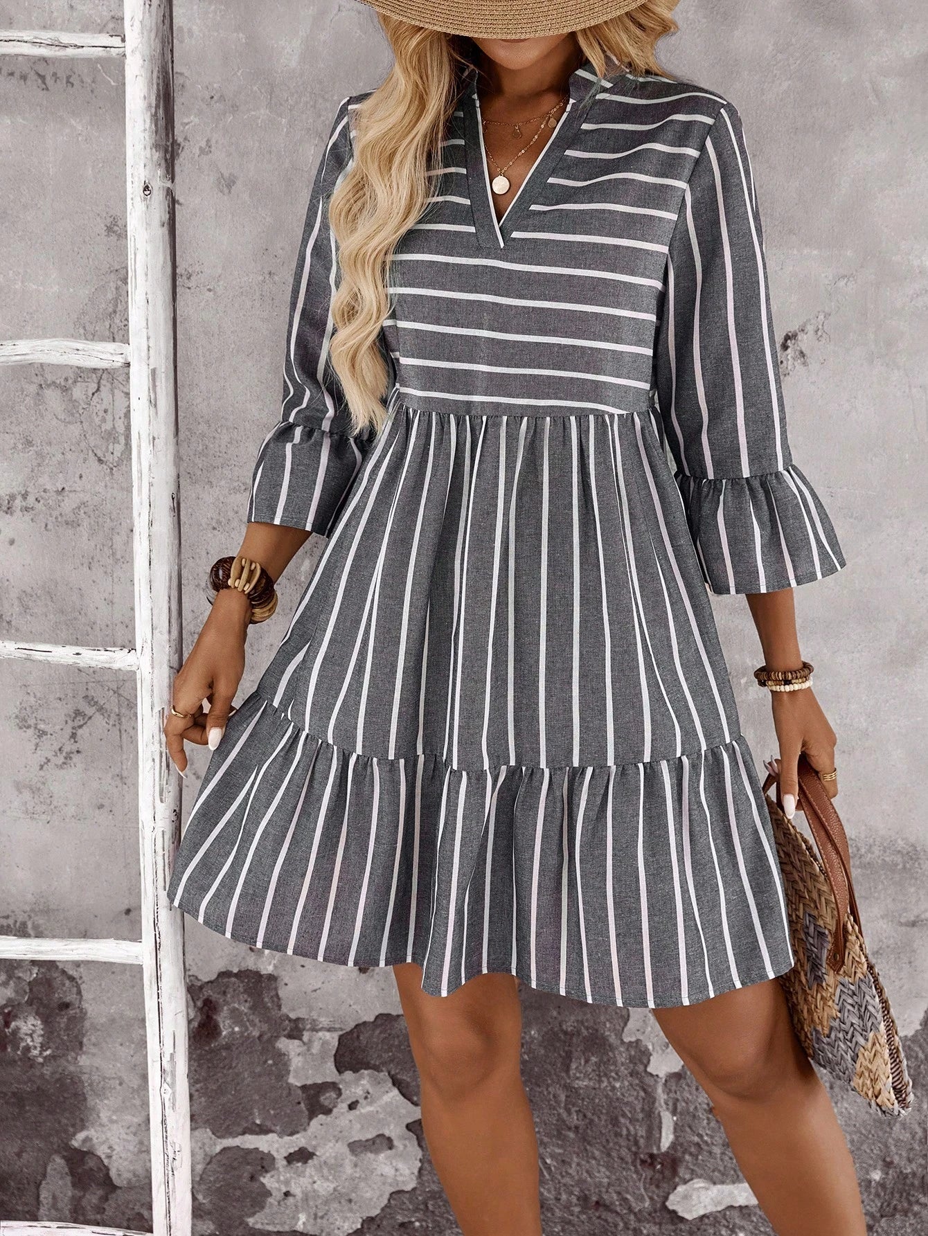 EMERY ROSE Women's Floral Print Cutout V-Neck Ruffled Hem Long Sleeve Mini Dress,Summer Dresses For Women