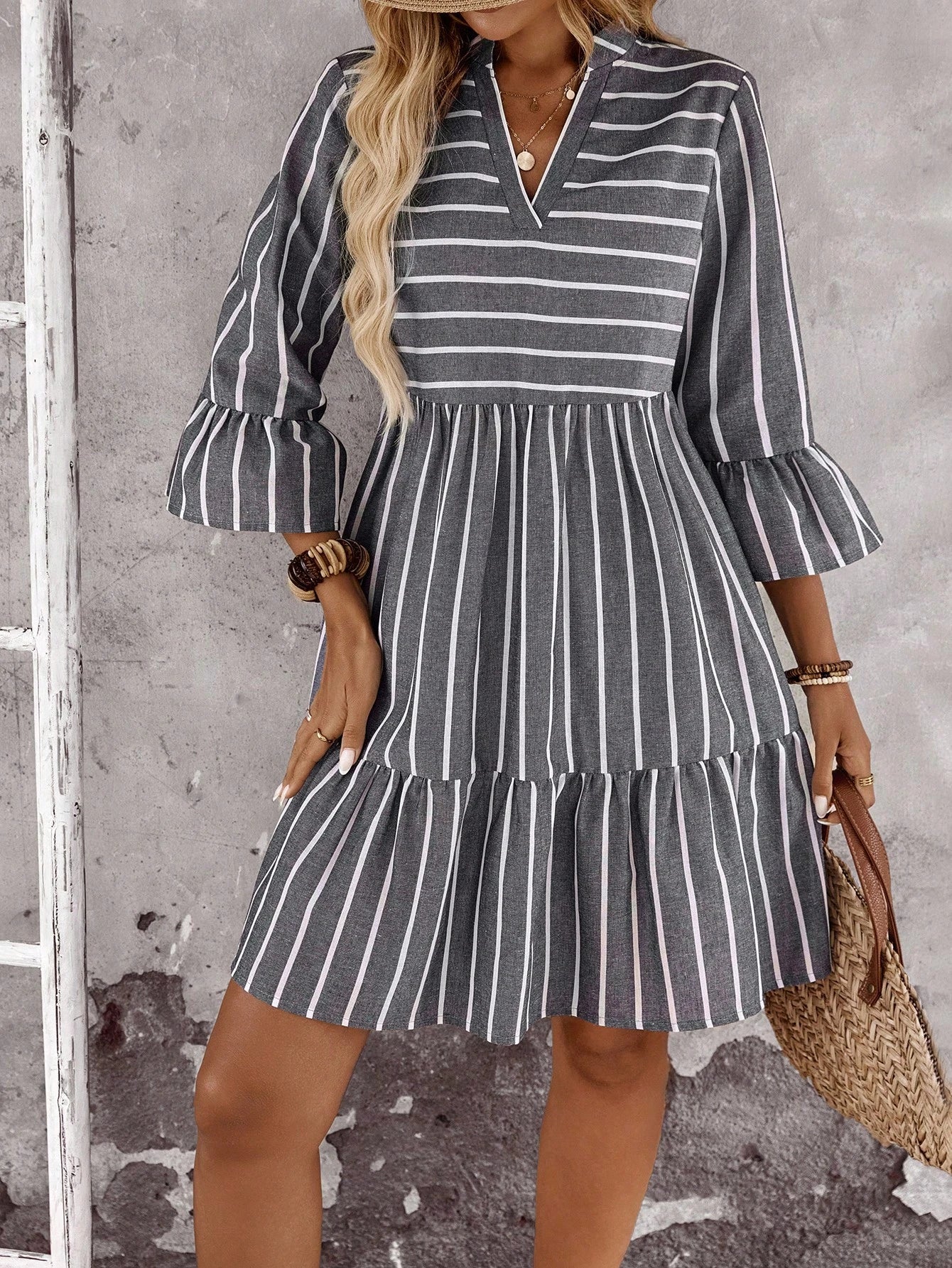 EMERY ROSE Women's Floral Print Cutout V-Neck Ruffled Hem Long Sleeve Mini Dress,Summer Dresses For Women