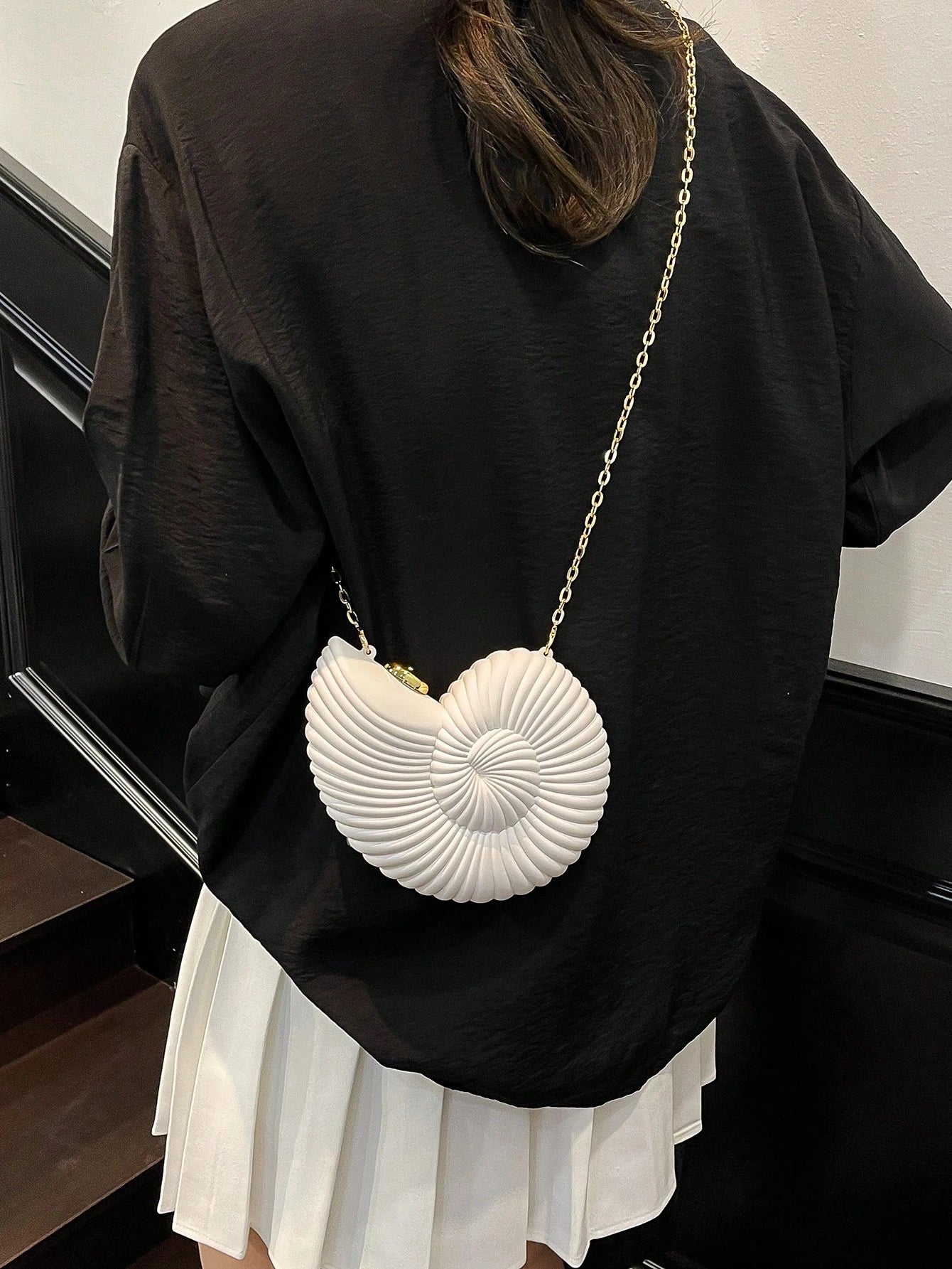 2025 Golden Conch Shaped Shoulder Bag, Detachable Shoulder Strap, Fashionable Lipstick Pouch, Elegant And Fashionable Shoulder Bag, Suitable For Evening Outings