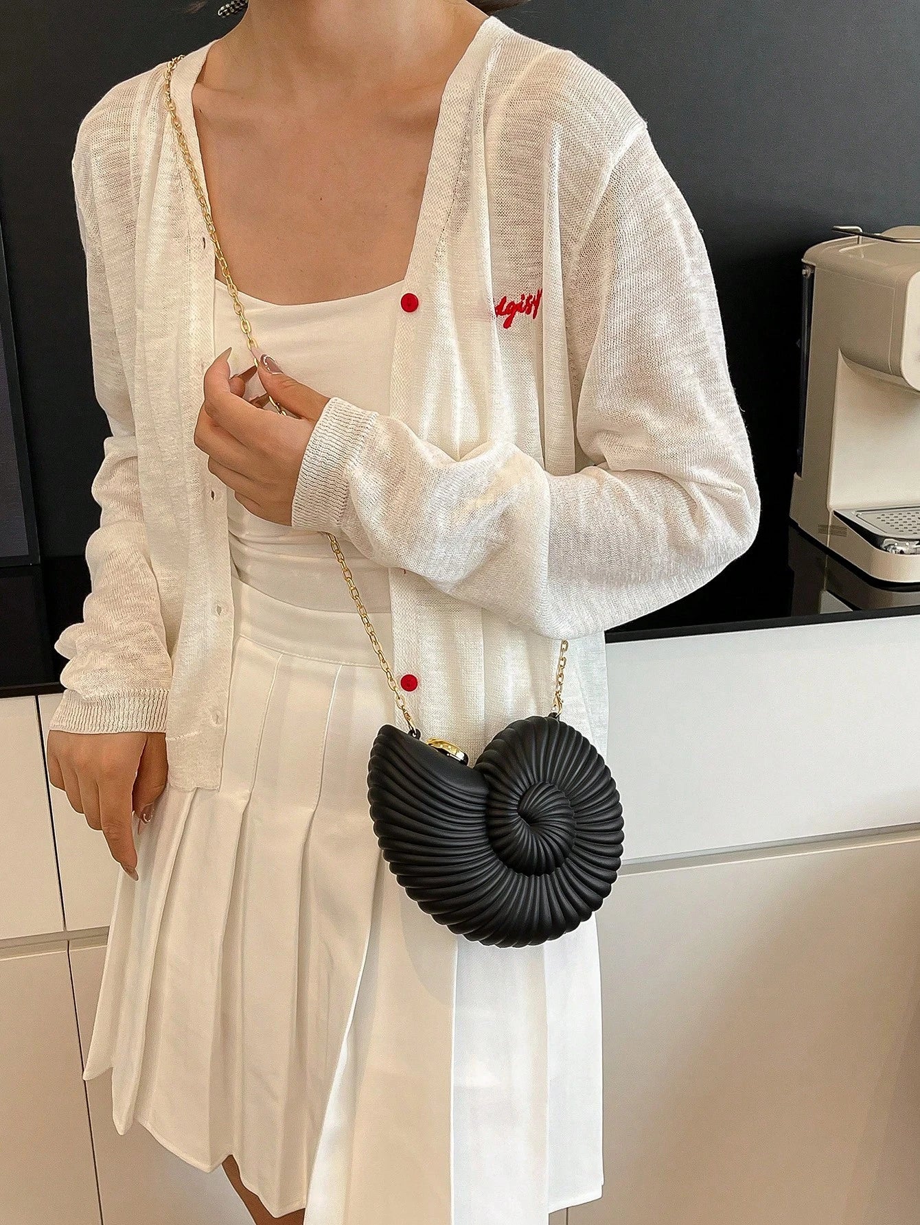 2025 Golden Conch Shaped Shoulder Bag, Detachable Shoulder Strap, Fashionable Lipstick Pouch, Elegant And Fashionable Shoulder Bag, Suitable For Evening Outings