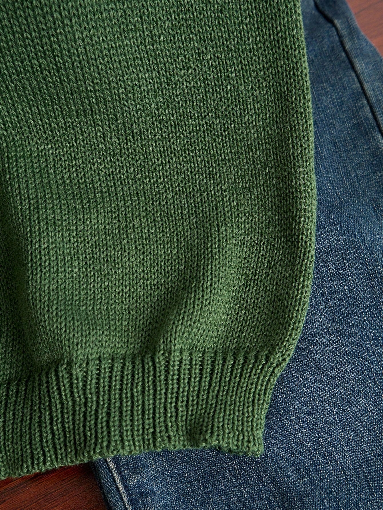 EMERY ROSE Women's Vacation Casual Solid Color Hollow Out Knit Top