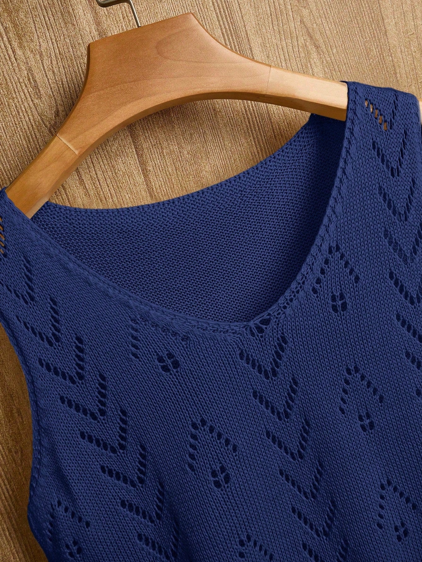 EMERY ROSE Women's Vacation Casual Solid Color Hollow Out Knit Top