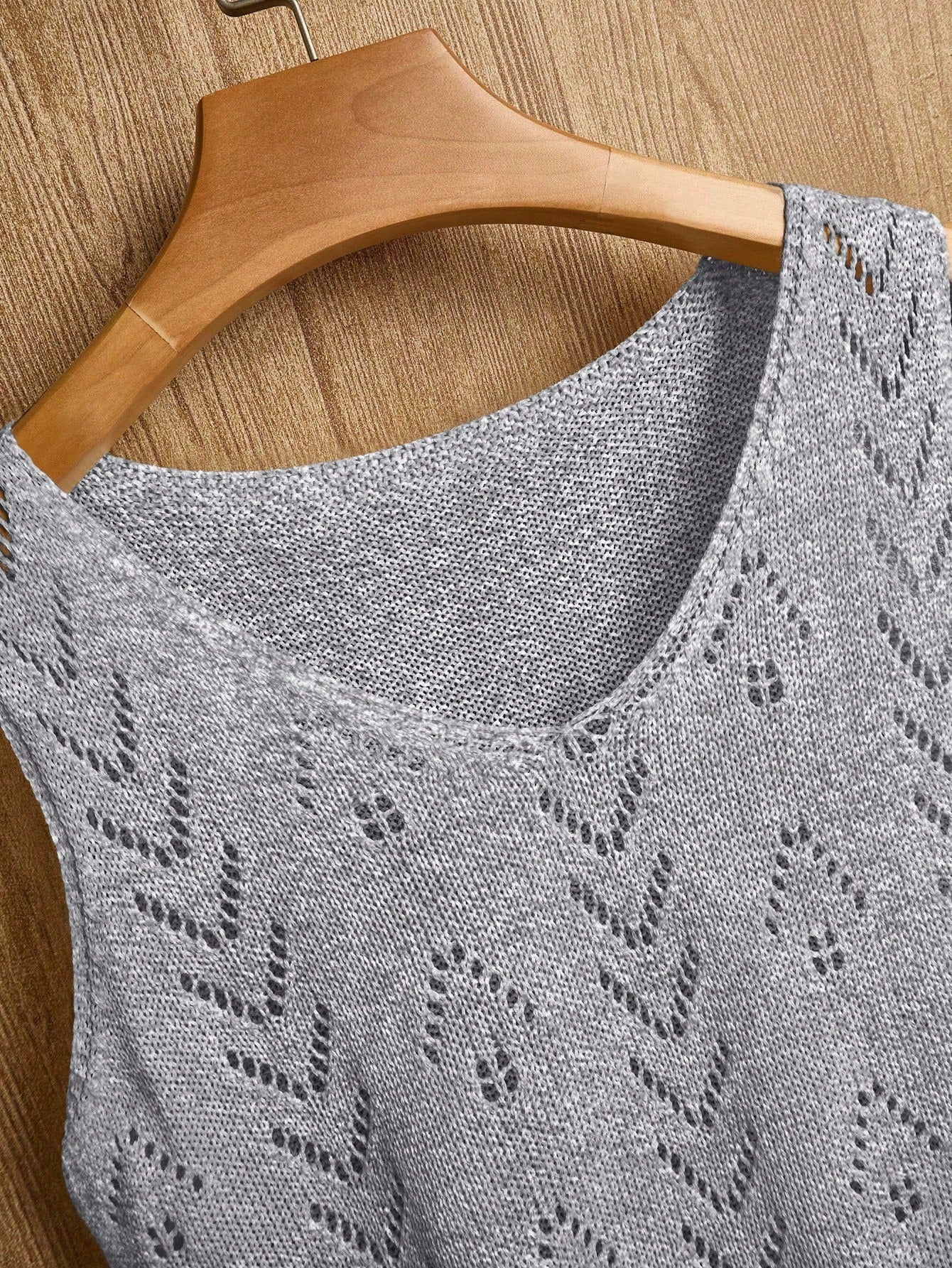 EMERY ROSE Women's Vacation Casual Solid Color Hollow Out Knit Top