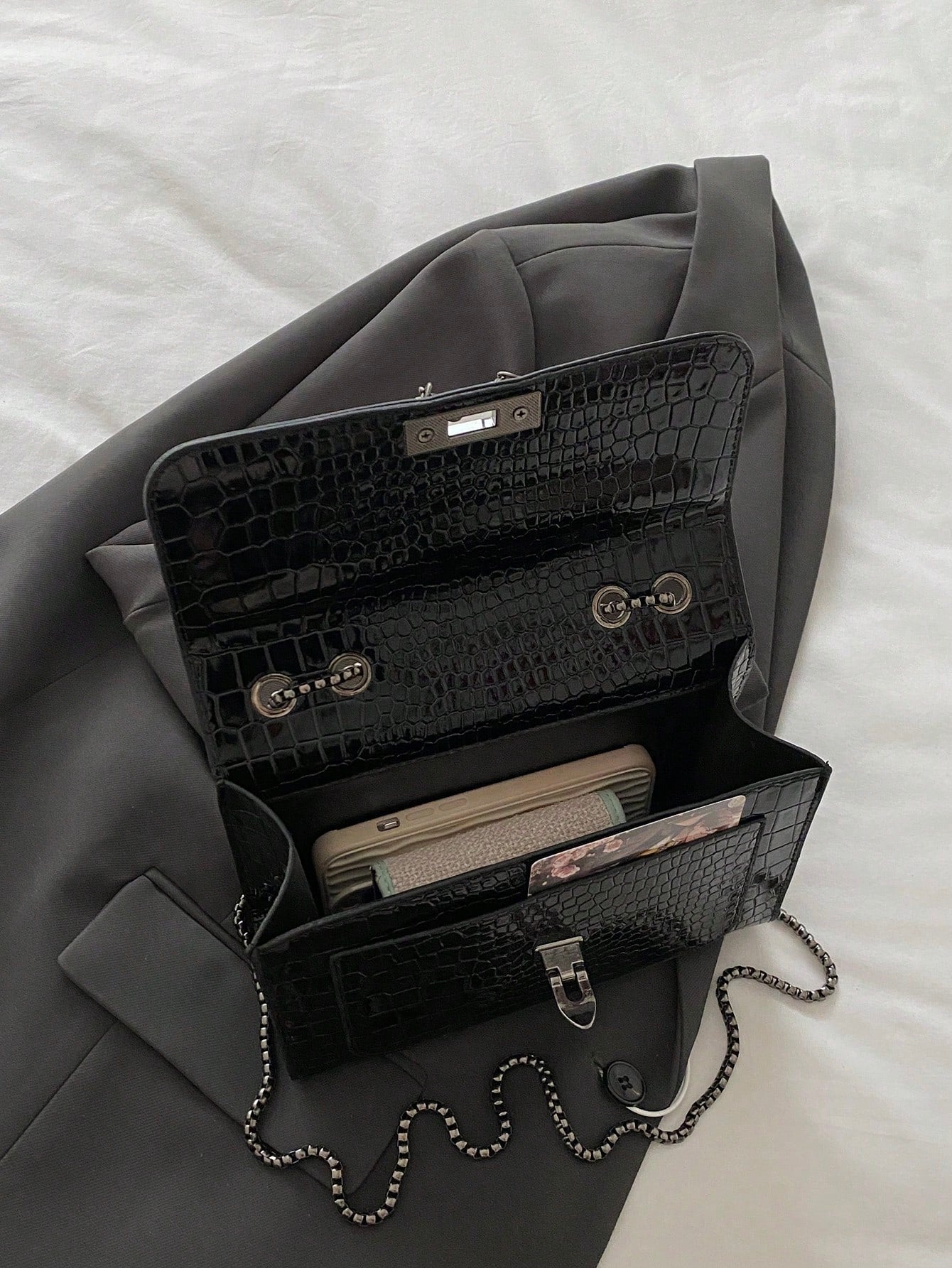 1pc Minimalist Fashion Indentation Diamond Shape Square Bag Lock Closure Flap Opening Metal Chain Shoulder Bag Suitable For Women's Daily Casual Use