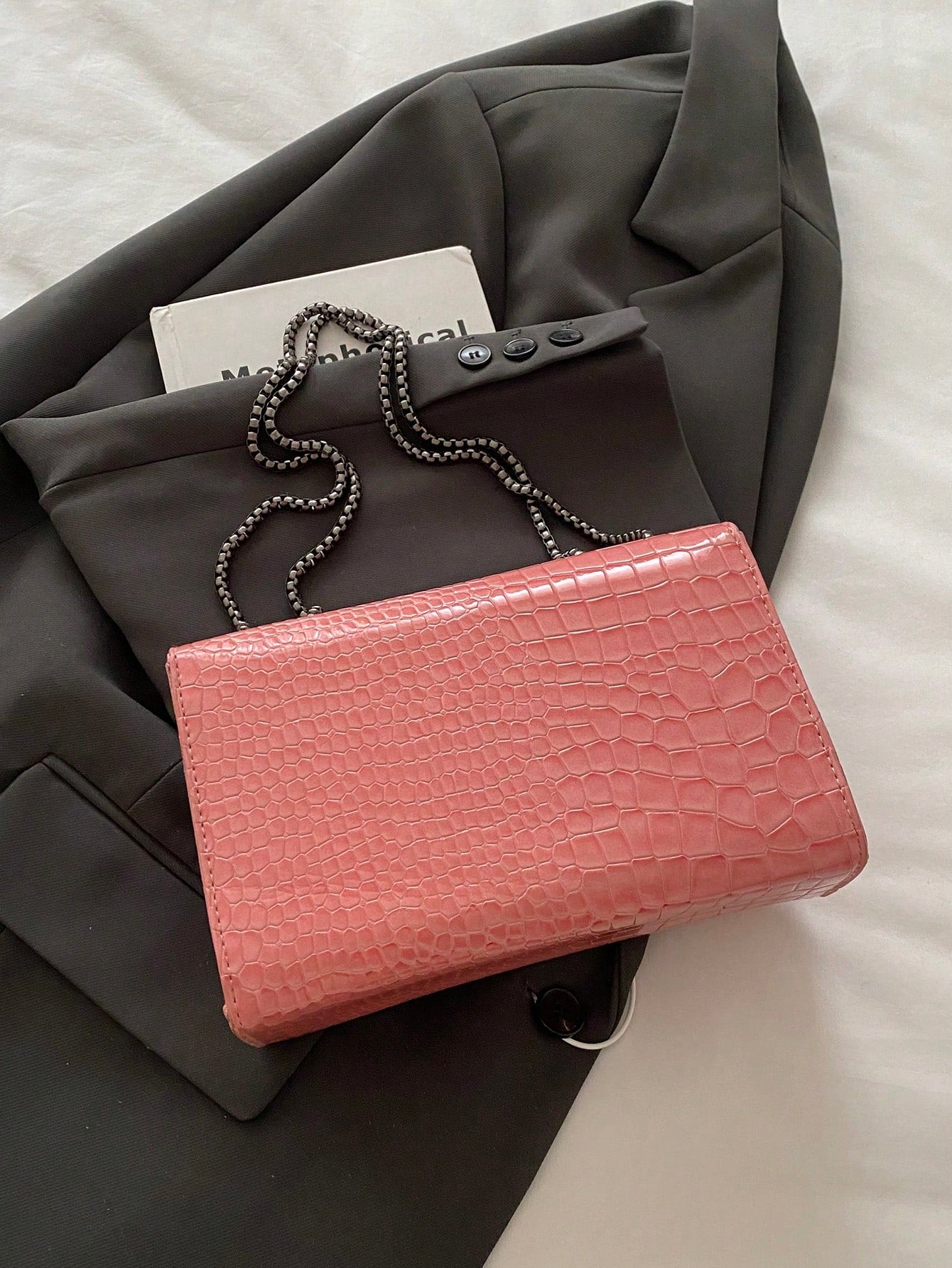 1pc Minimalist Fashion Indentation Diamond Shape Square Bag Lock Closure Flap Opening Metal Chain Shoulder Bag Suitable For Women's Daily Casual Use