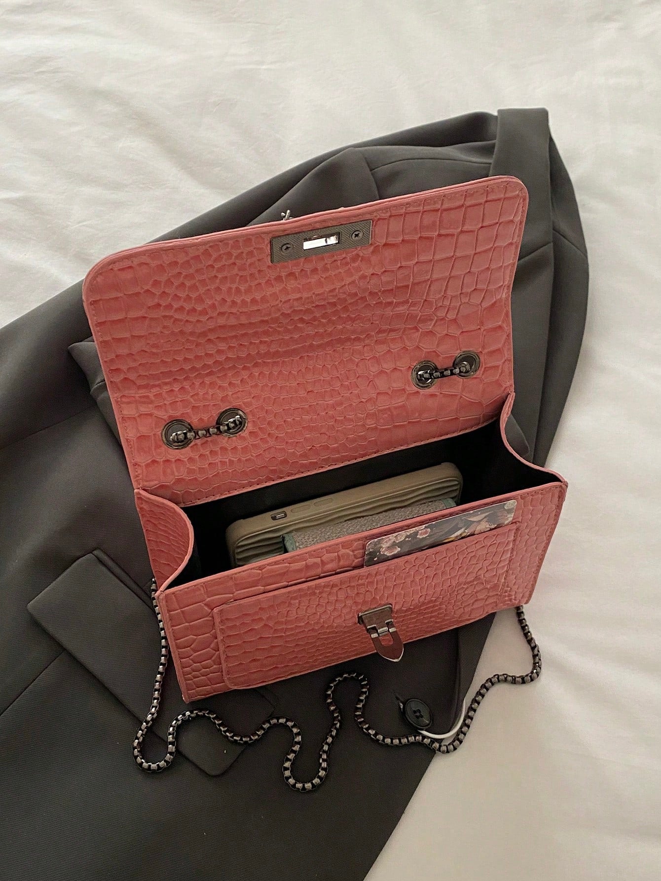 1pc Minimalist Fashion Indentation Diamond Shape Square Bag Lock Closure Flap Opening Metal Chain Shoulder Bag Suitable For Women's Daily Casual Use