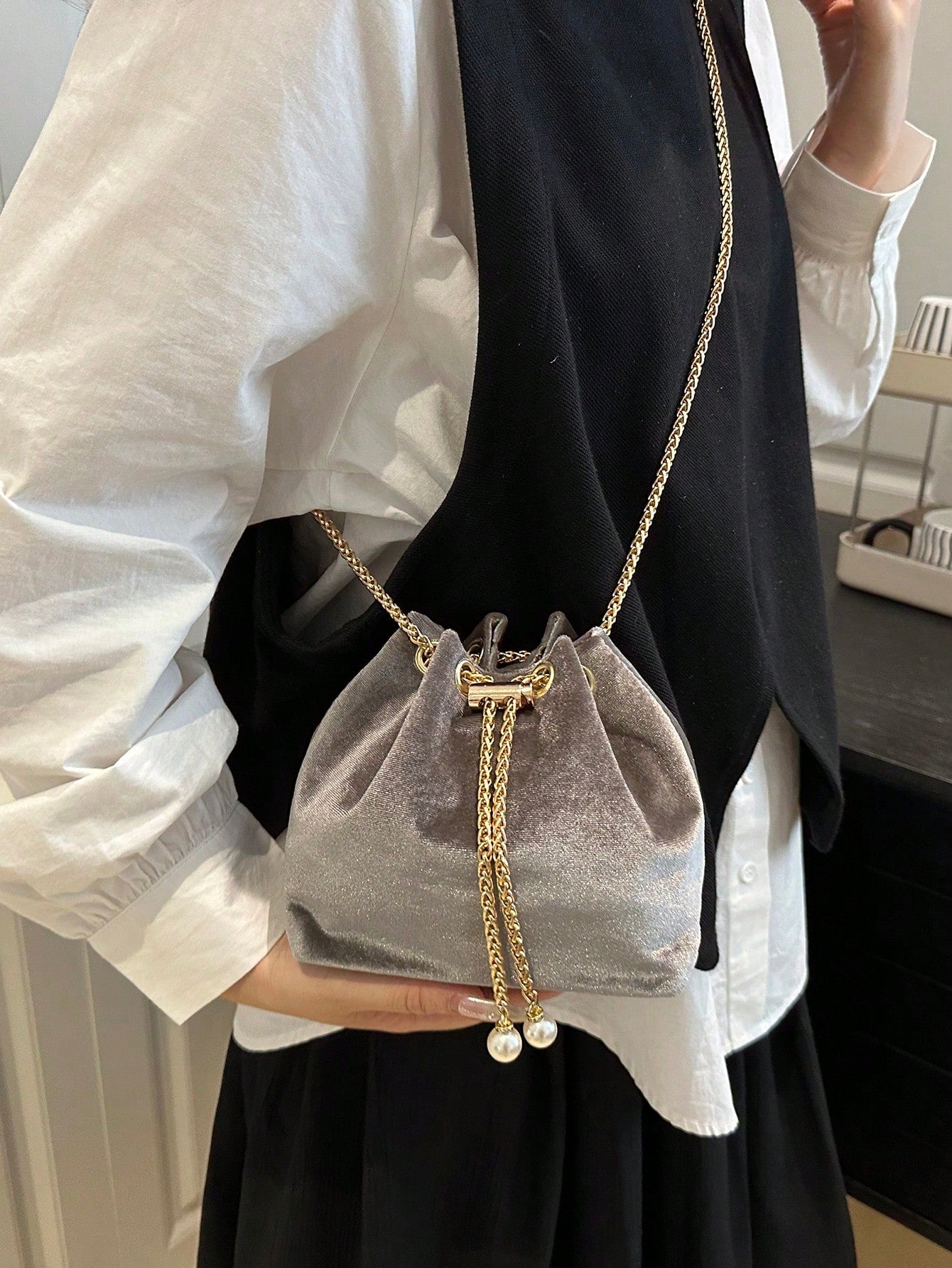 Fashion Solid Color Hollow Out Woven Chain Drawstring Mini Crossbody Bucket Bag