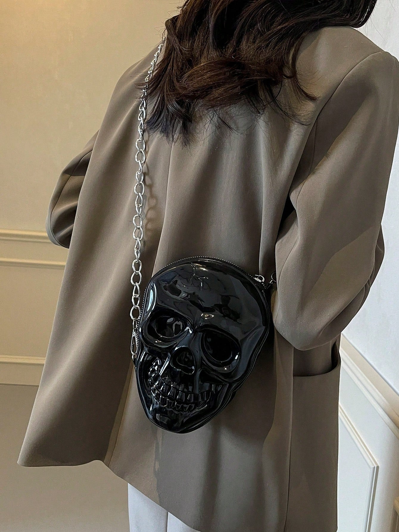 BAILEE 1 Pc Fashionable Personalized Punk Style And Cool Halloween Theme Solid Color Silicone Skull Bag With Zipper Closure And Metal Chain Design For Women's Crossbody Bag For Halloween Themed Party&Halloween Costume Matching&Halloween Gift