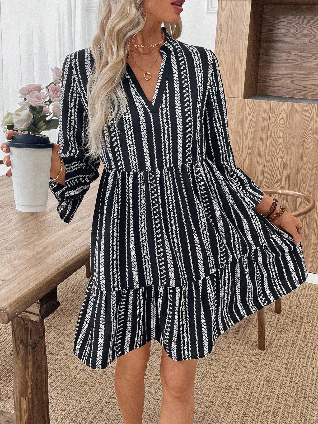 EMERY ROSE Women's Floral Print Cutout V-Neck Ruffled Hem Long Sleeve Mini Dress,Summer Dresses For Women