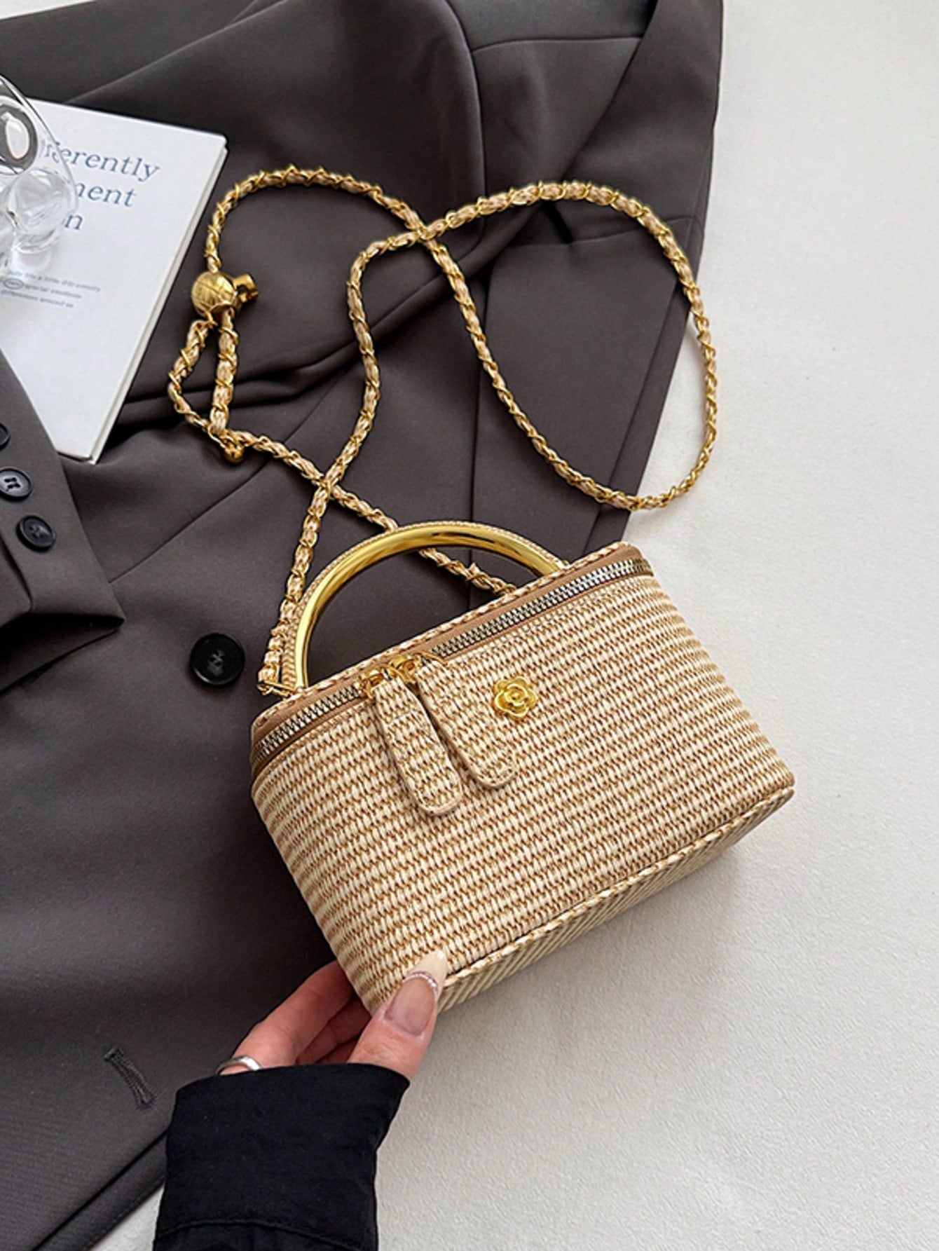 1pc New Minimalist Casual Versatile Woven Straw Lunch Box Bag, Chain Strap Shoulder Crossbody Bag, Holiday Best Seller Small Shoulder Crossbody Bag