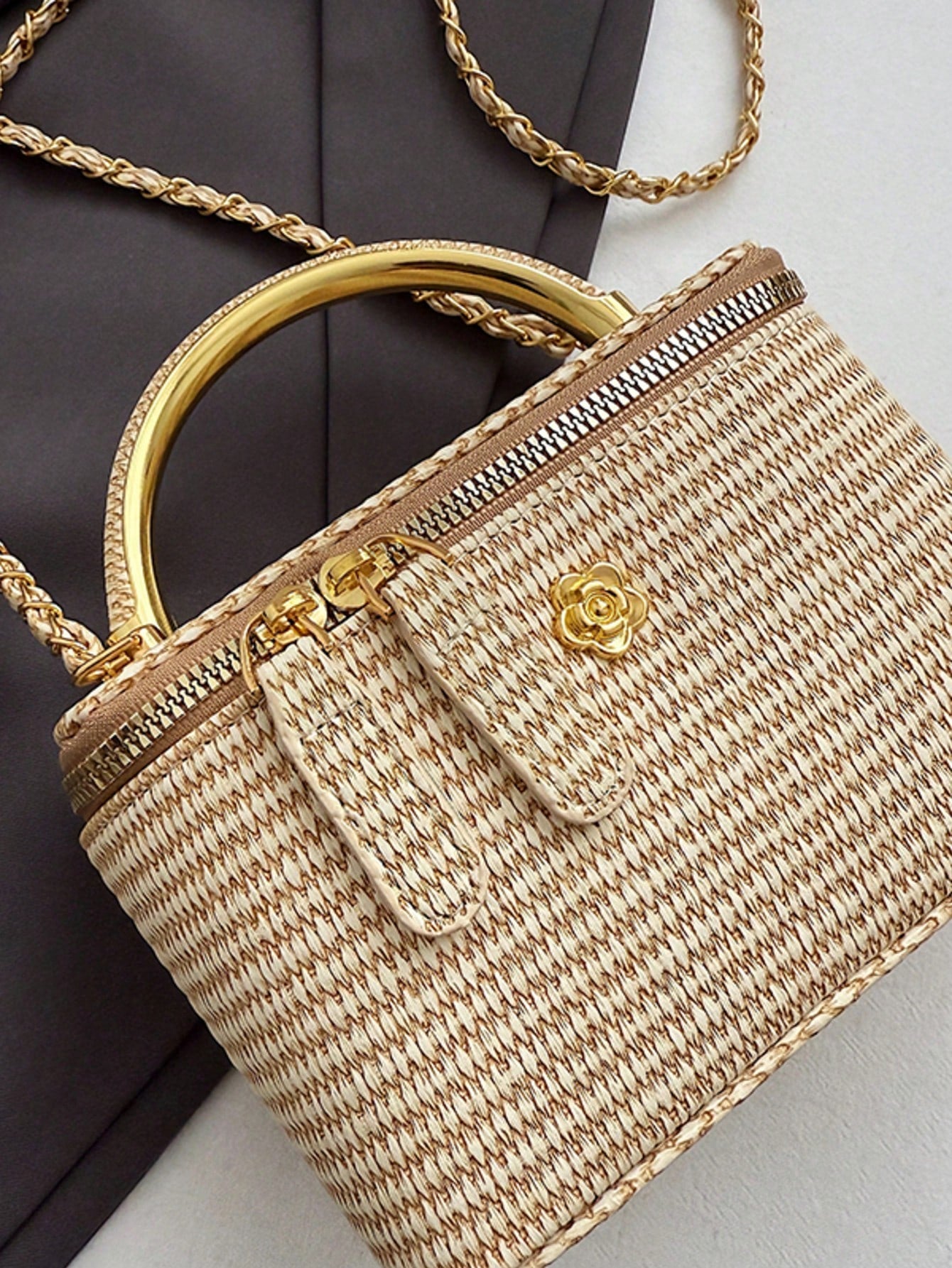 1pc New Minimalist Casual Versatile Woven Straw Lunch Box Bag, Chain Strap Shoulder Crossbody Bag, Holiday Best Seller Small Shoulder Crossbody Bag