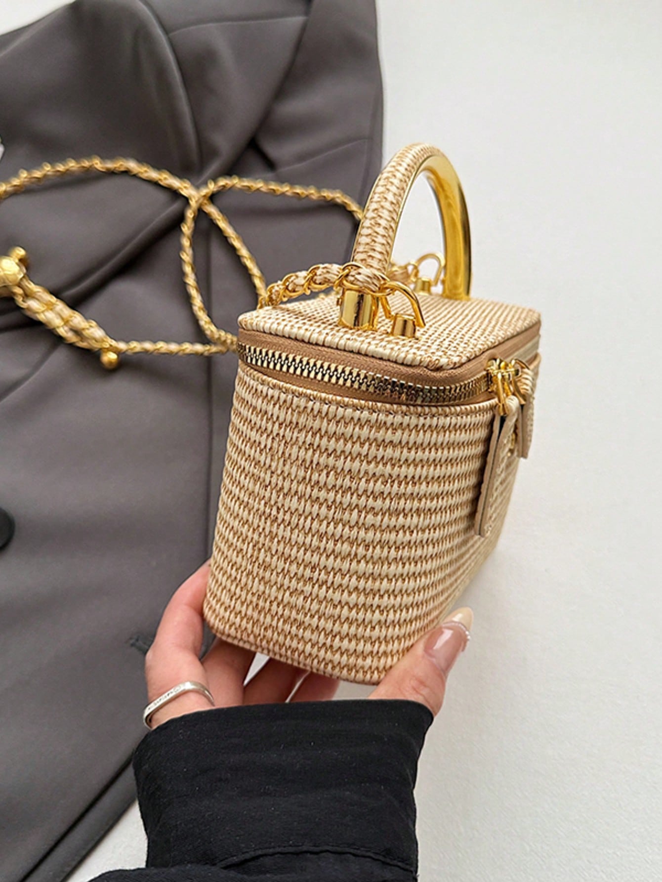 1pc New Minimalist Casual Versatile Woven Straw Lunch Box Bag, Chain Strap Shoulder Crossbody Bag, Holiday Best Seller Small Shoulder Crossbody Bag