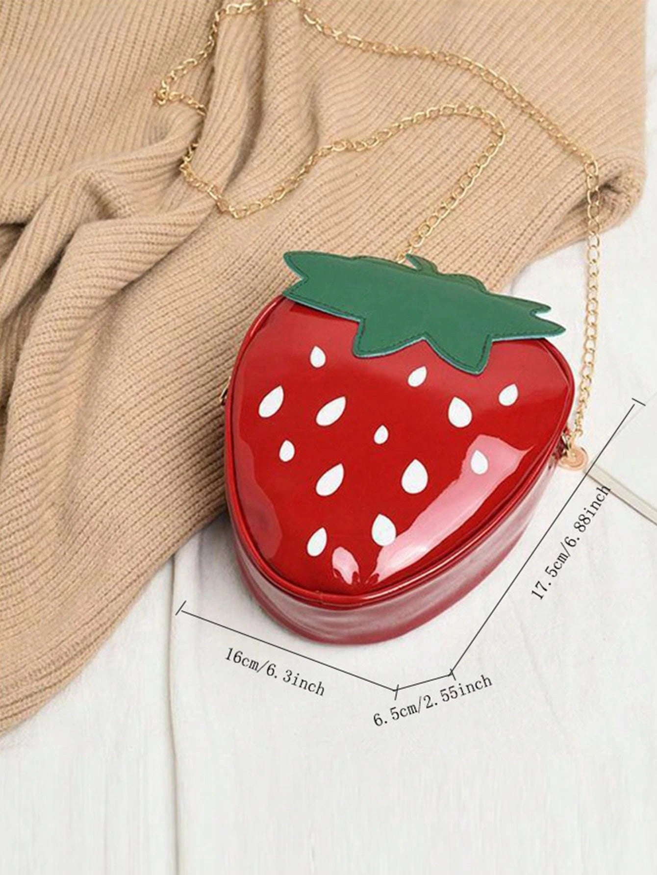 Women's Fashion Casual Versatile PU Chain Shoulder Bag, Cute Personalized Fruit Phone Pouch, Strawberry Shaped Portable Asymmetric Shoulder Bag, Suitable For Outings, Commuting, Travel, Photography, And Daily Use