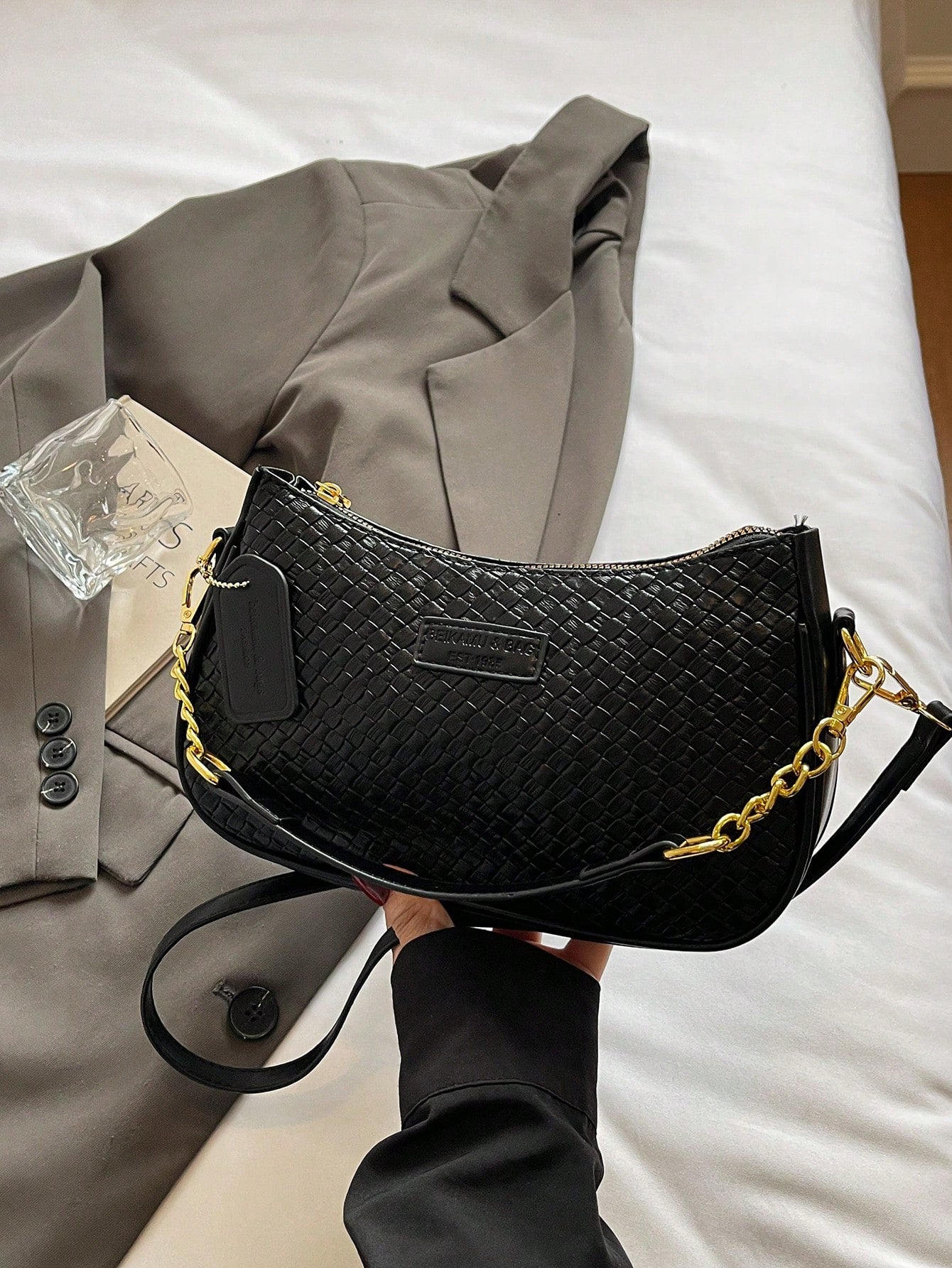 1pc Solid Color PU Leather Shoulder Bag For Women, Versatile Crossbody Bag For Commuting, Adjustable Shoulder Strap