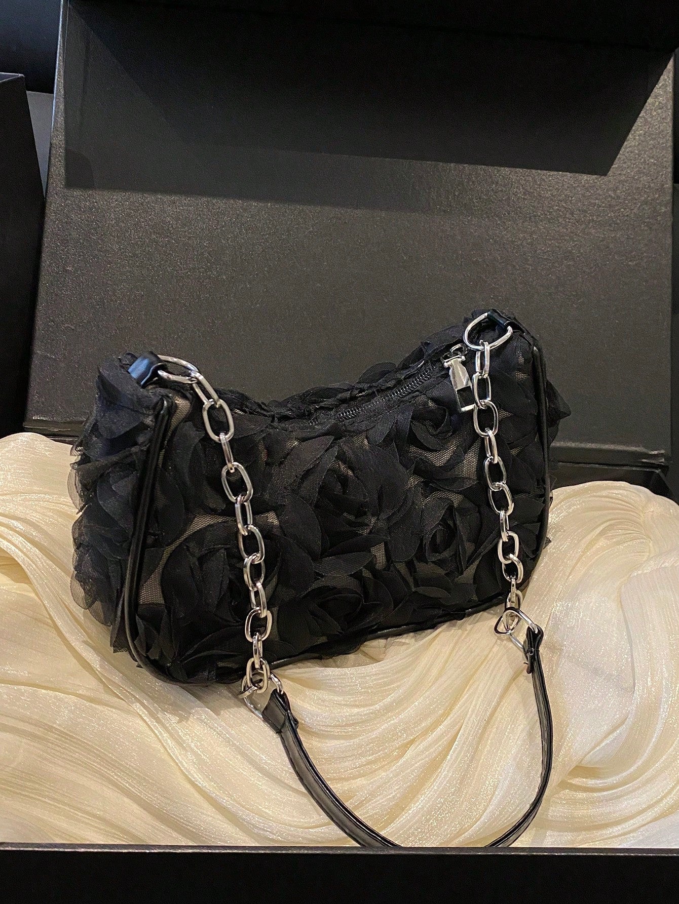 Lightweight,Business Casual Mini Crocodile Embossed Chain Bag For Teen Girls Women College Students,Rookies & White-Collar Workers Perfect For Office,College,Work ,Business,Commute,Outdoors, Travel, Outings, Animal Print Women Bag