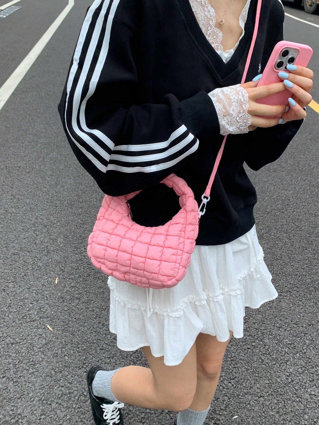 2024 New Style Cloud-Shaped Ruched Orange Bag, Handheld Bag, Versatile Casual Women's Bag, Crescent-Shaped Clutch Bag