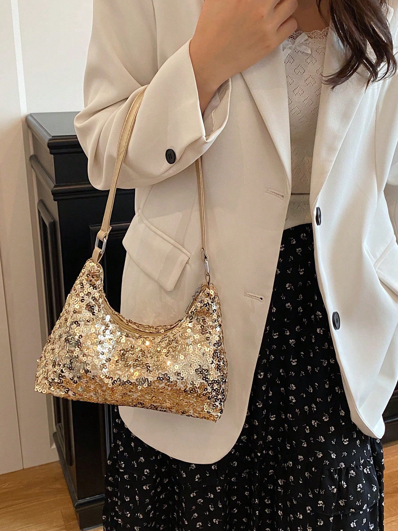 Fashionable Solid-Color Metal Chain Straw Crescent Moon Tote Bag, Women's Multi-Purpose Handbag, Clutch, Beach Bag, Casual Straw Handbag, Phone Pouch