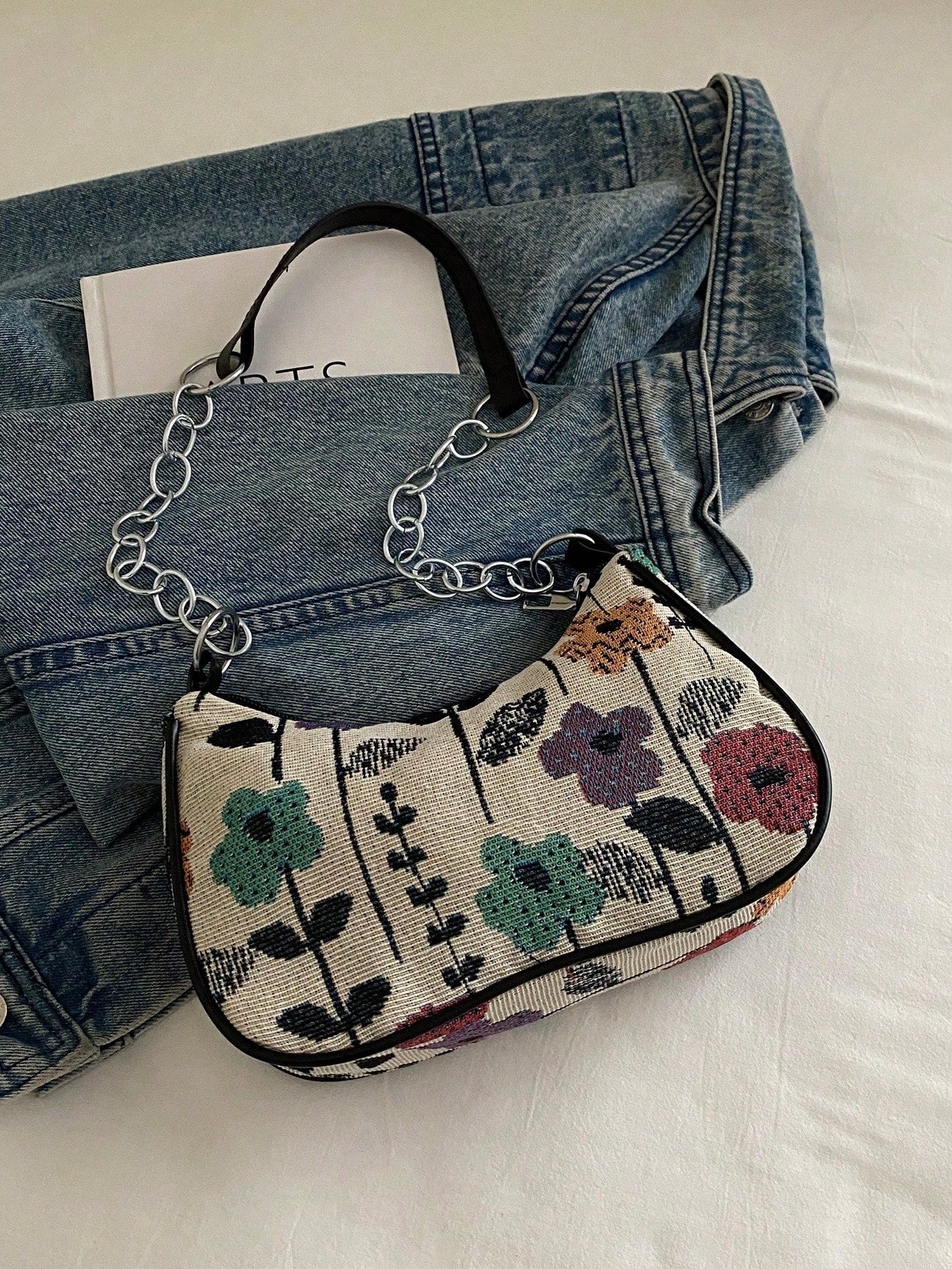 Lightweight,Business Casual Mini Crocodile Embossed Chain Bag For Teen Girls Women College Students,Rookies & White-Collar Workers Perfect For Office,College,Work ,Business,Commute,Outdoors, Travel, Outings, Animal Print Women Bag