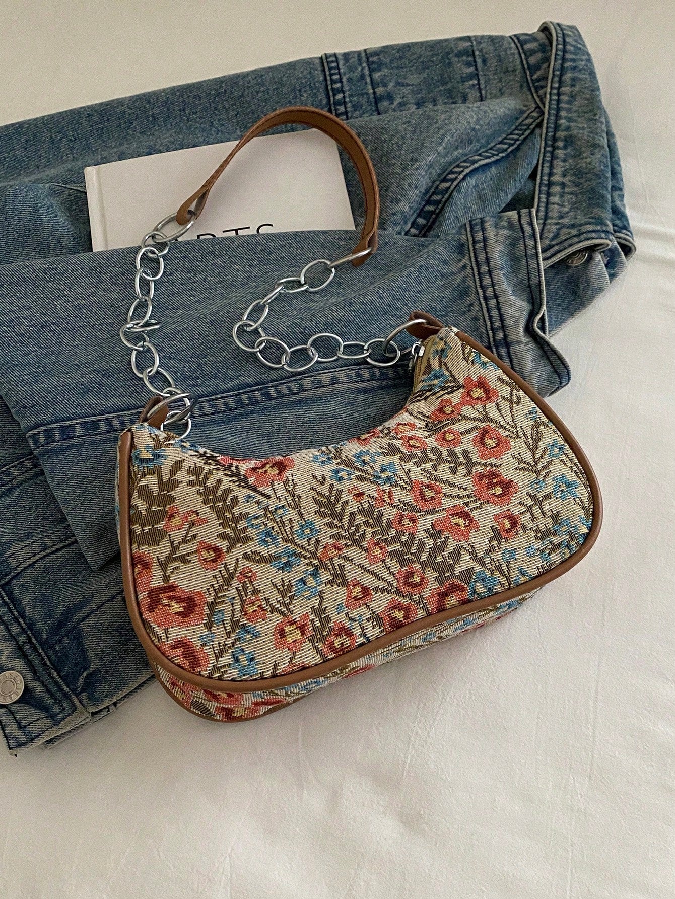 Lightweight,Business Casual Mini Crocodile Embossed Chain Bag For Teen Girls Women College Students,Rookies & White-Collar Workers Perfect For Office,College,Work ,Business,Commute,Outdoors, Travel, Outings, Animal Print Women Bag