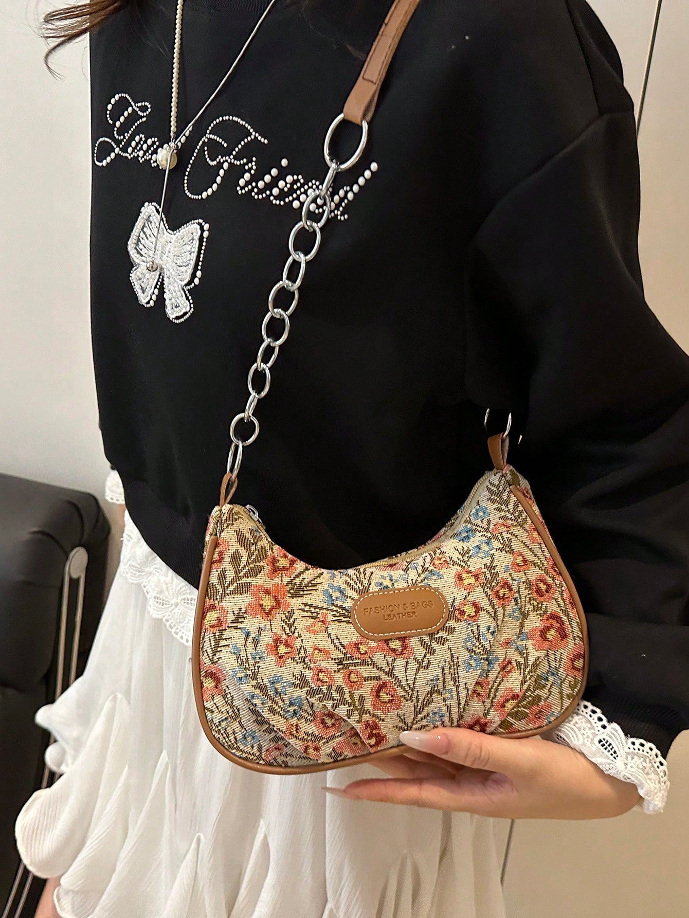 Lightweight,Business Casual Mini Crocodile Embossed Chain Bag For Teen Girls Women College Students,Rookies & White-Collar Workers Perfect For Office,College,Work ,Business,Commute,Outdoors, Travel, Outings, Animal Print Women Bag