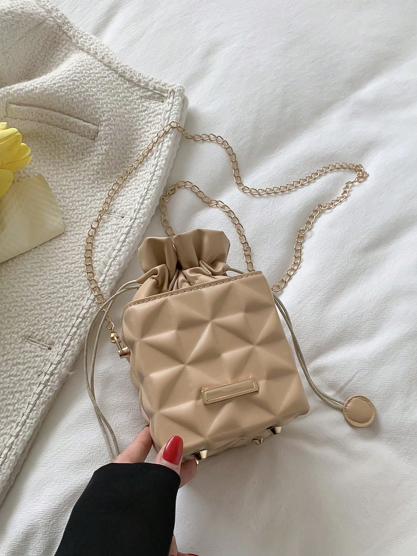 Women's Drawstring Closure Square Mini Chain Crossbody Bag