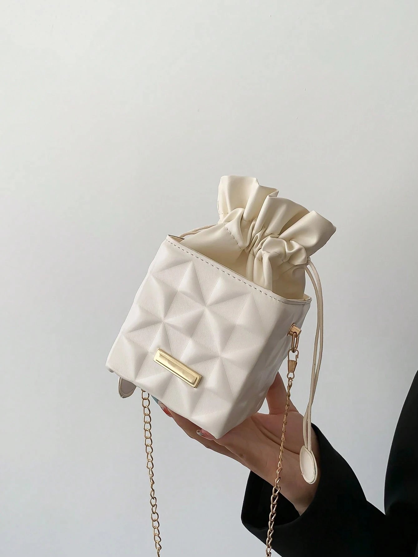 Women's Drawstring Closure Square Mini Chain Crossbody Bag