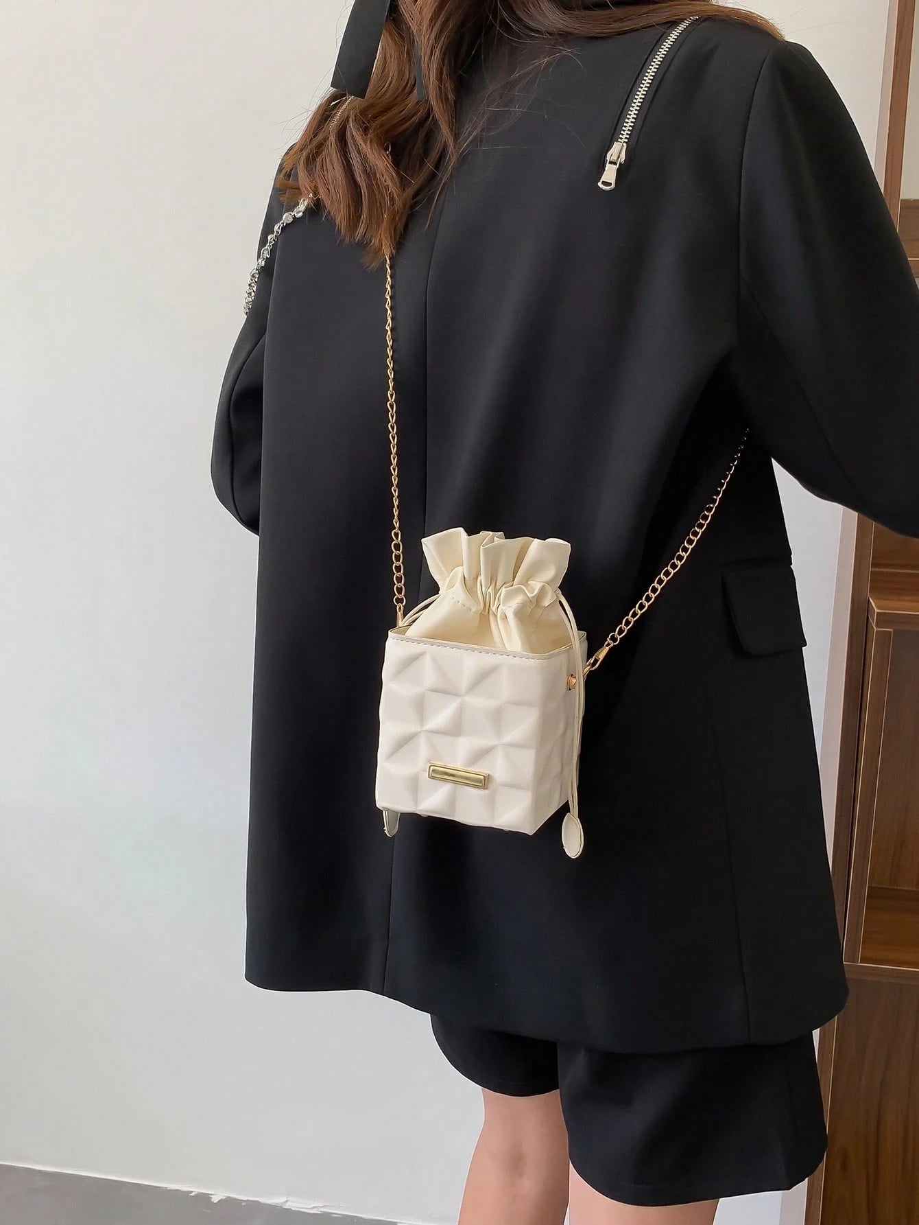 Women's Drawstring Closure Square Mini Chain Crossbody Bag