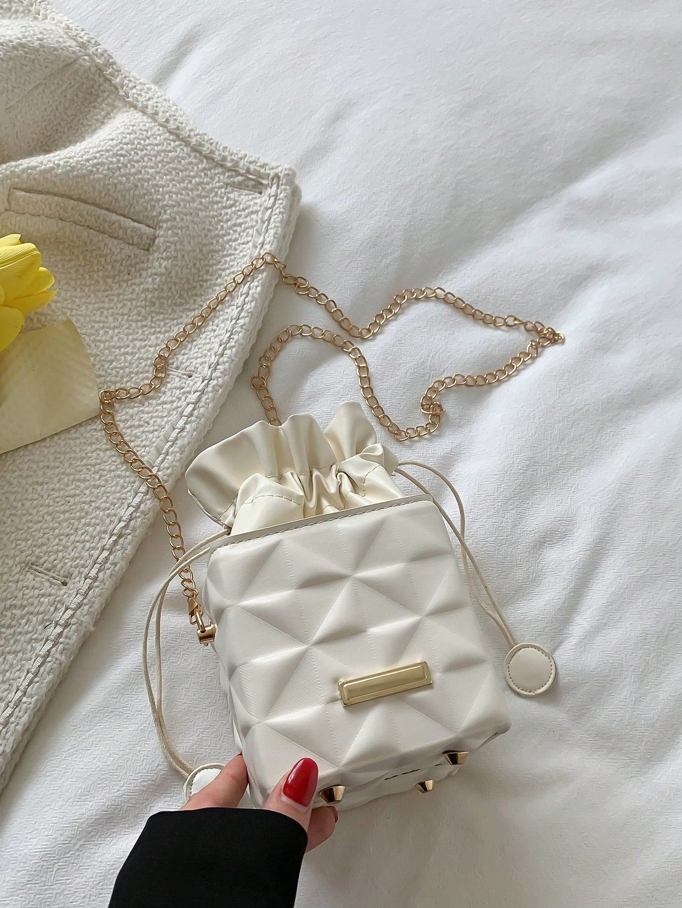 Women's Drawstring Closure Square Mini Chain Crossbody Bag